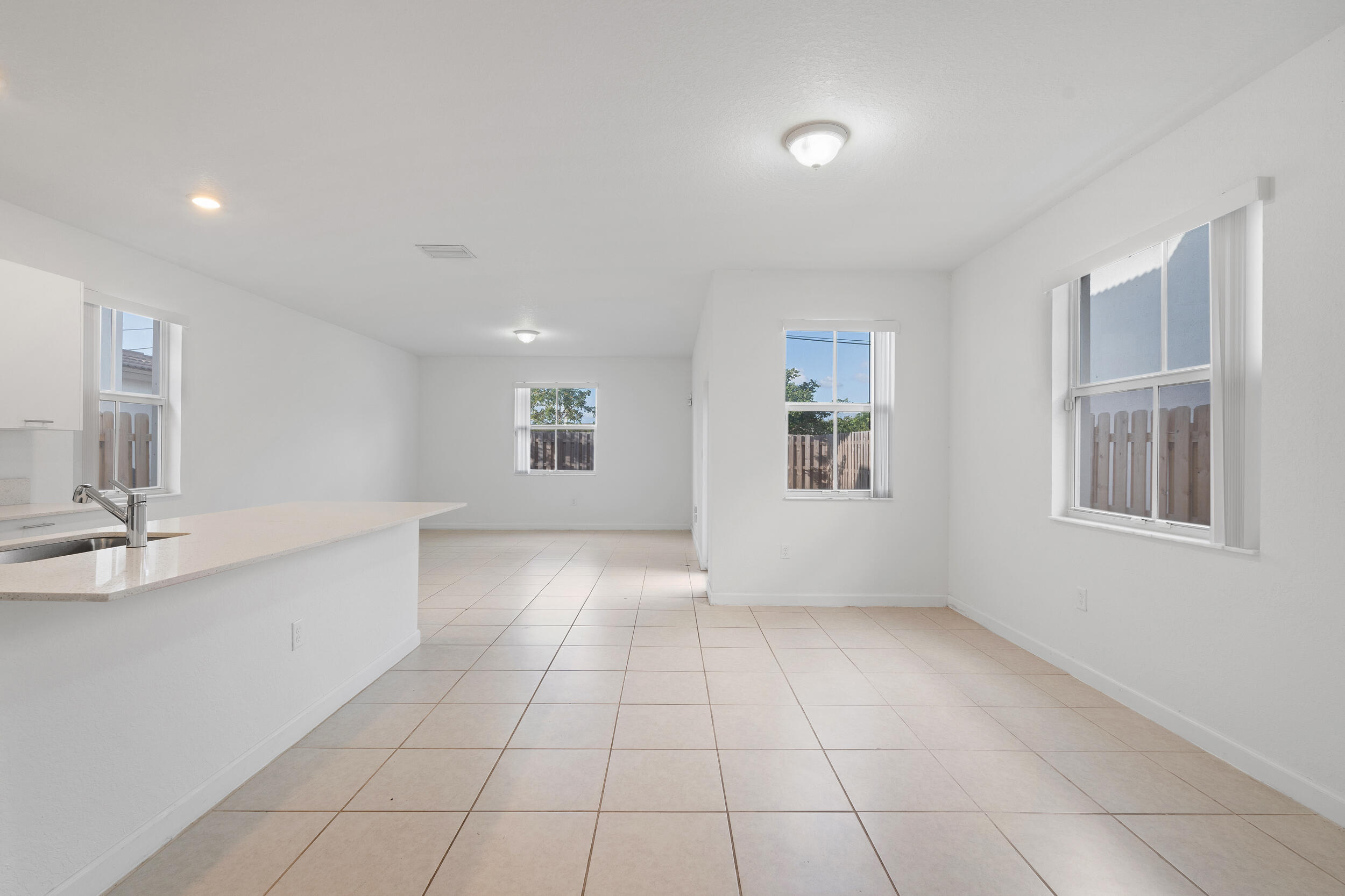 GOLF ESTS 1ST ADDN - Residential Lease