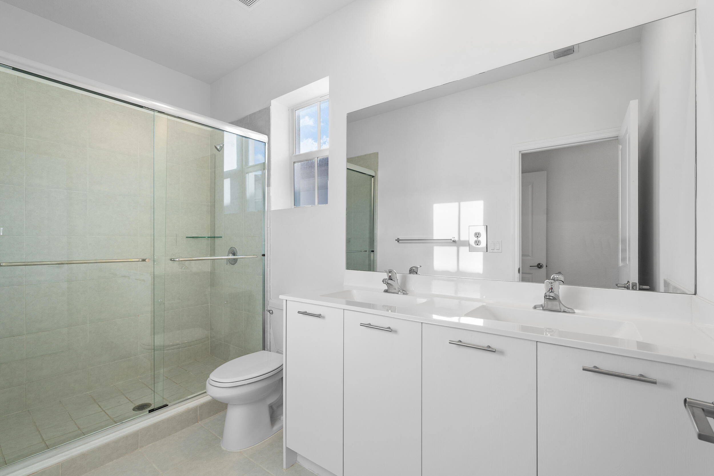 GOLF ESTS 1ST ADDN - Residential Lease