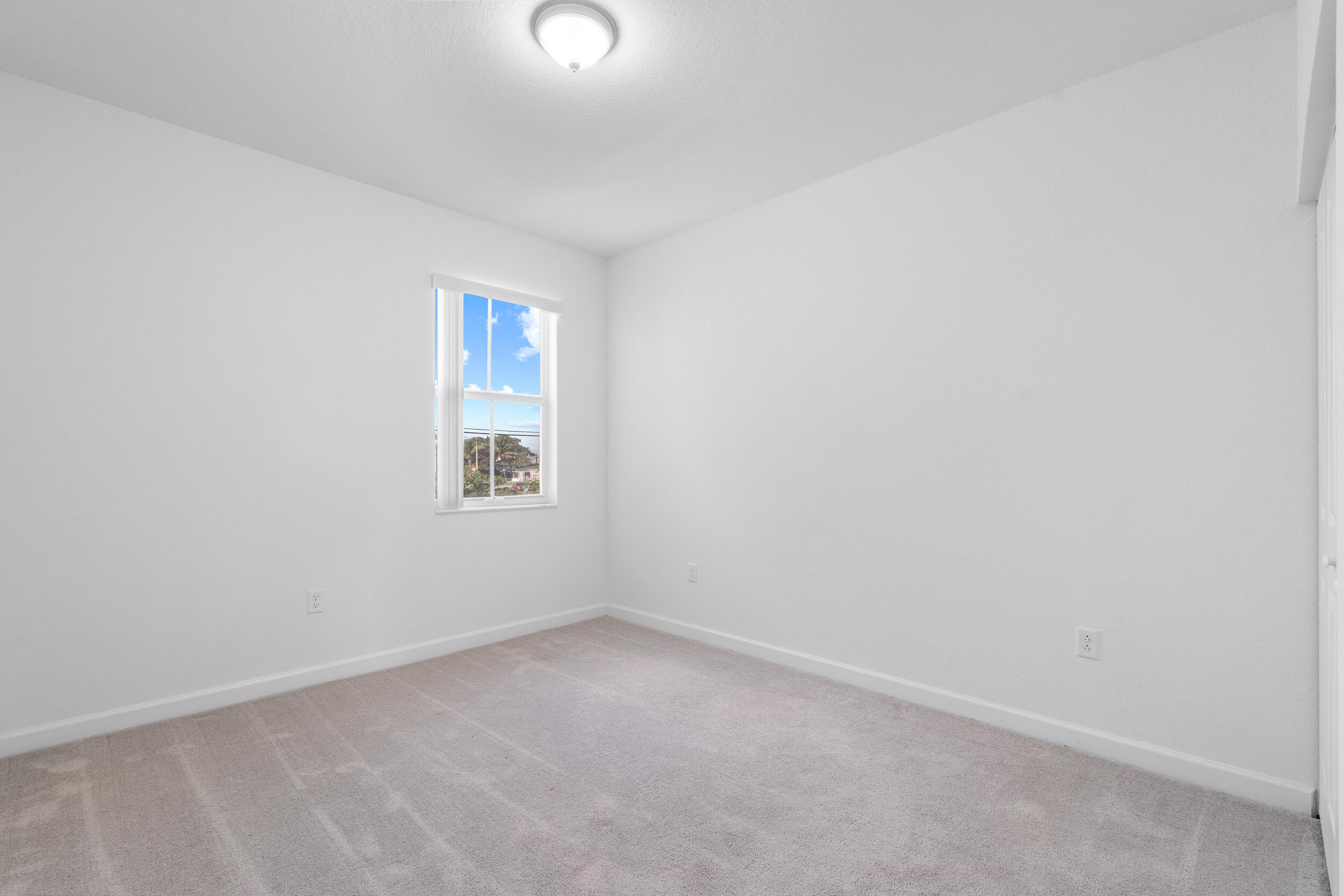 GOLF ESTS 1ST ADDN - Residential Lease