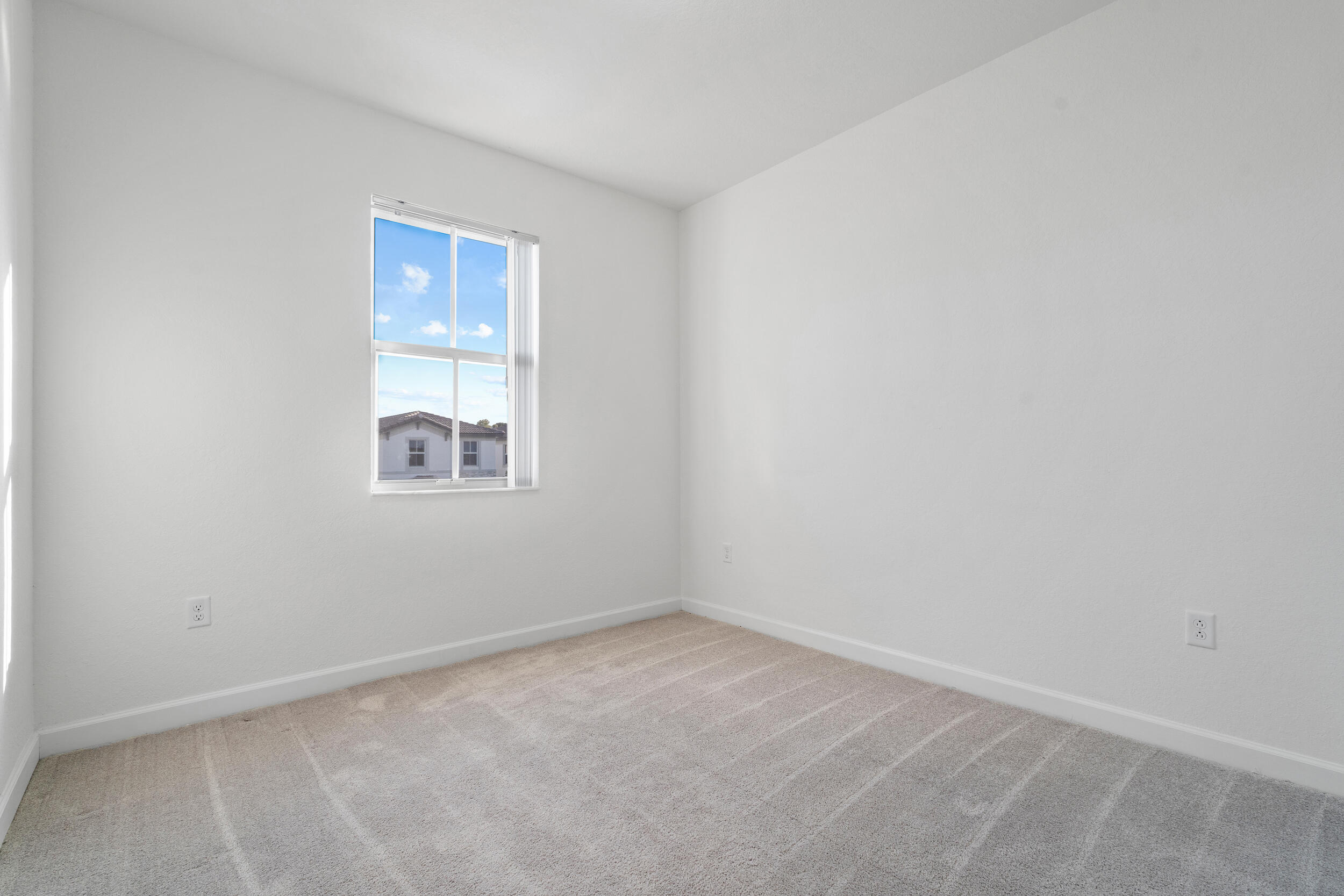 GOLF ESTS 1ST ADDN - Residential Lease