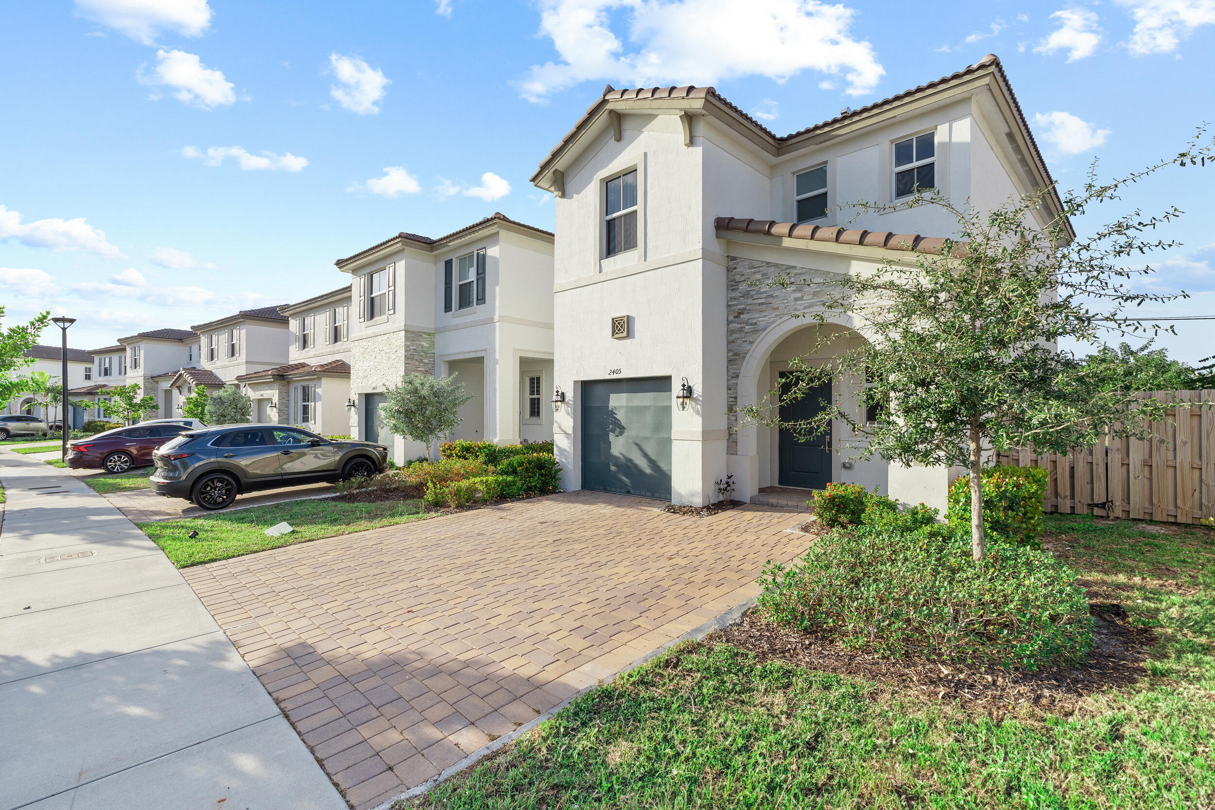 GOLF ESTS 1ST ADDN - Residential Lease