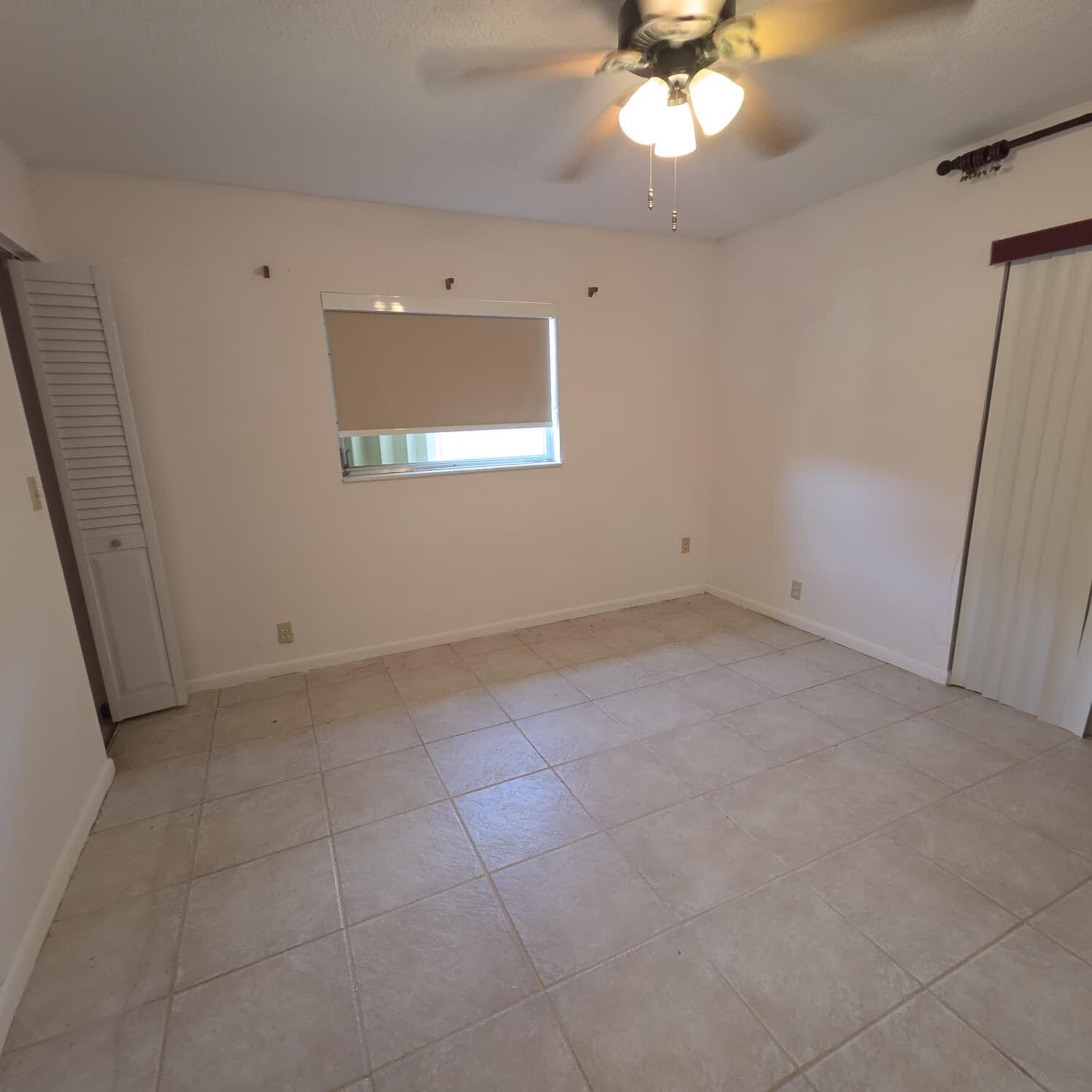 CRYSTAL LAKE 4TH SEC - Residential Lease