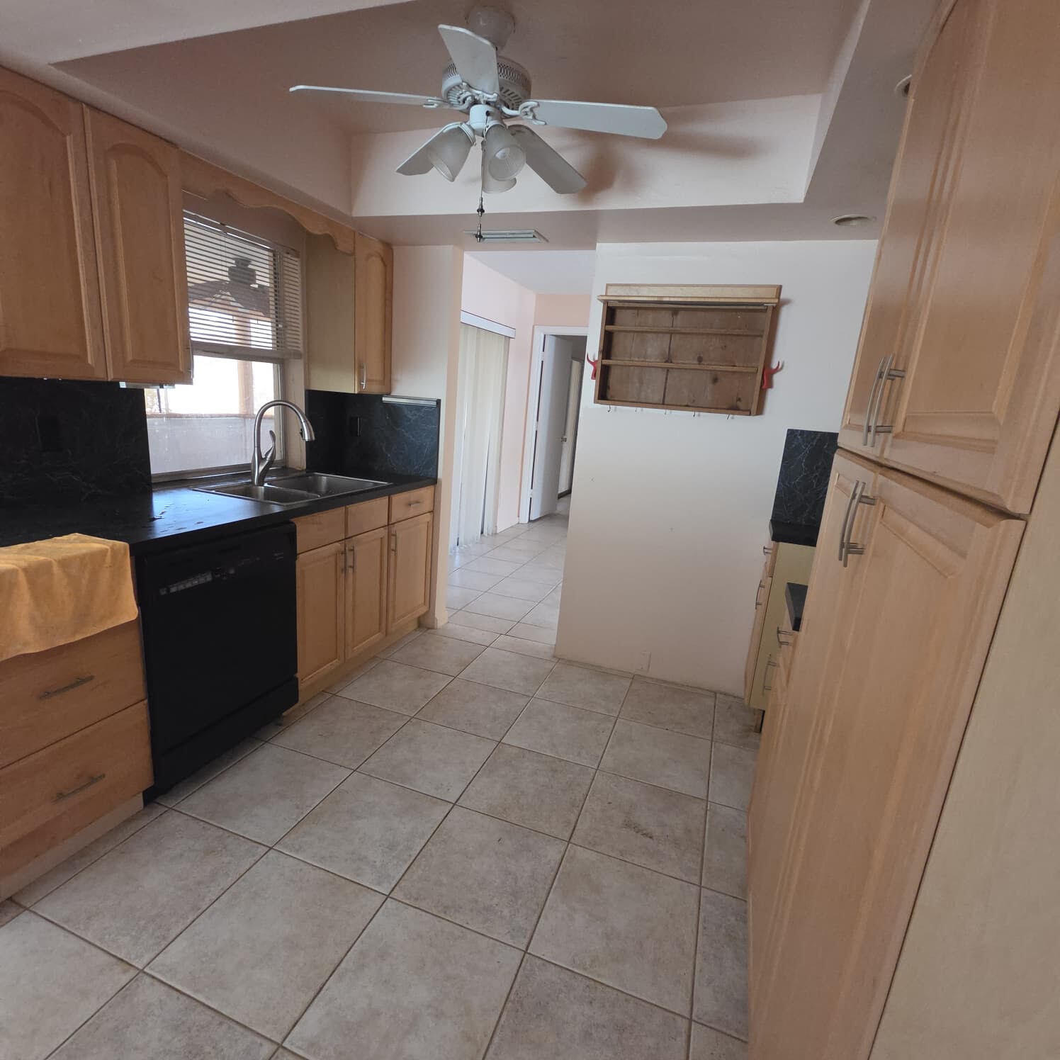 CRYSTAL LAKE 4TH SEC - Residential Lease