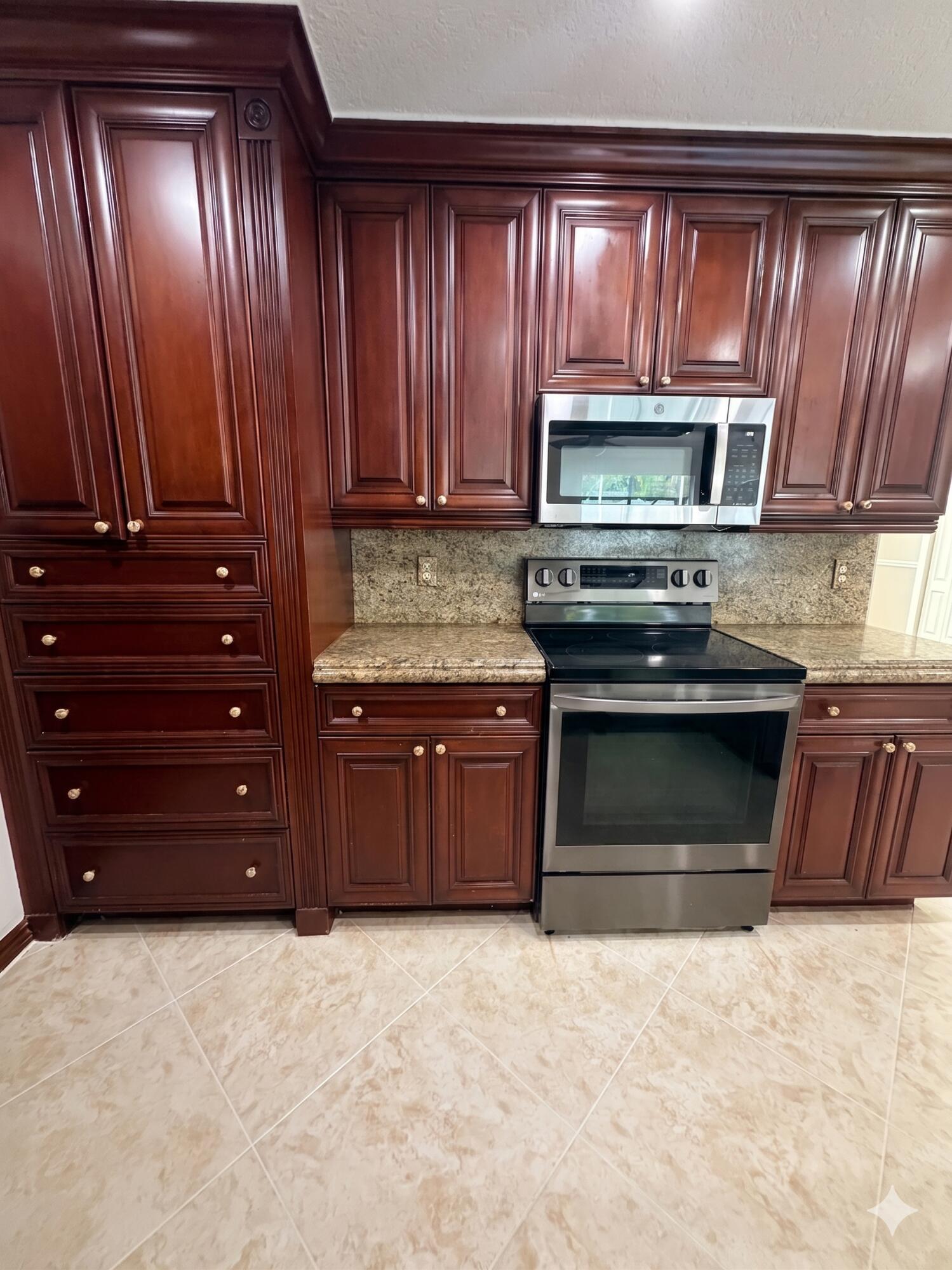 SPANISH ISLES II - Residential Lease