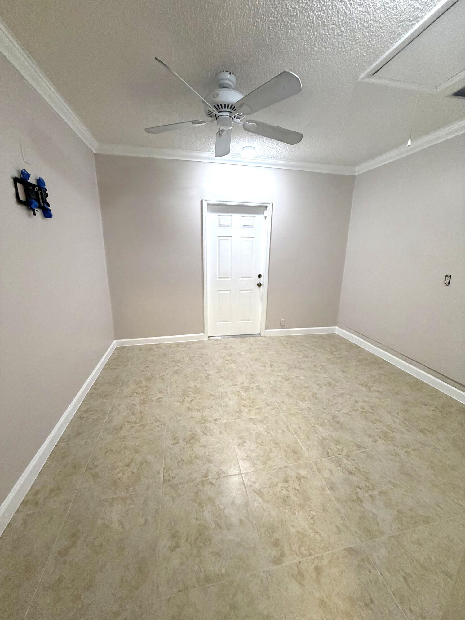 SPANISH ISLES II - Residential Lease