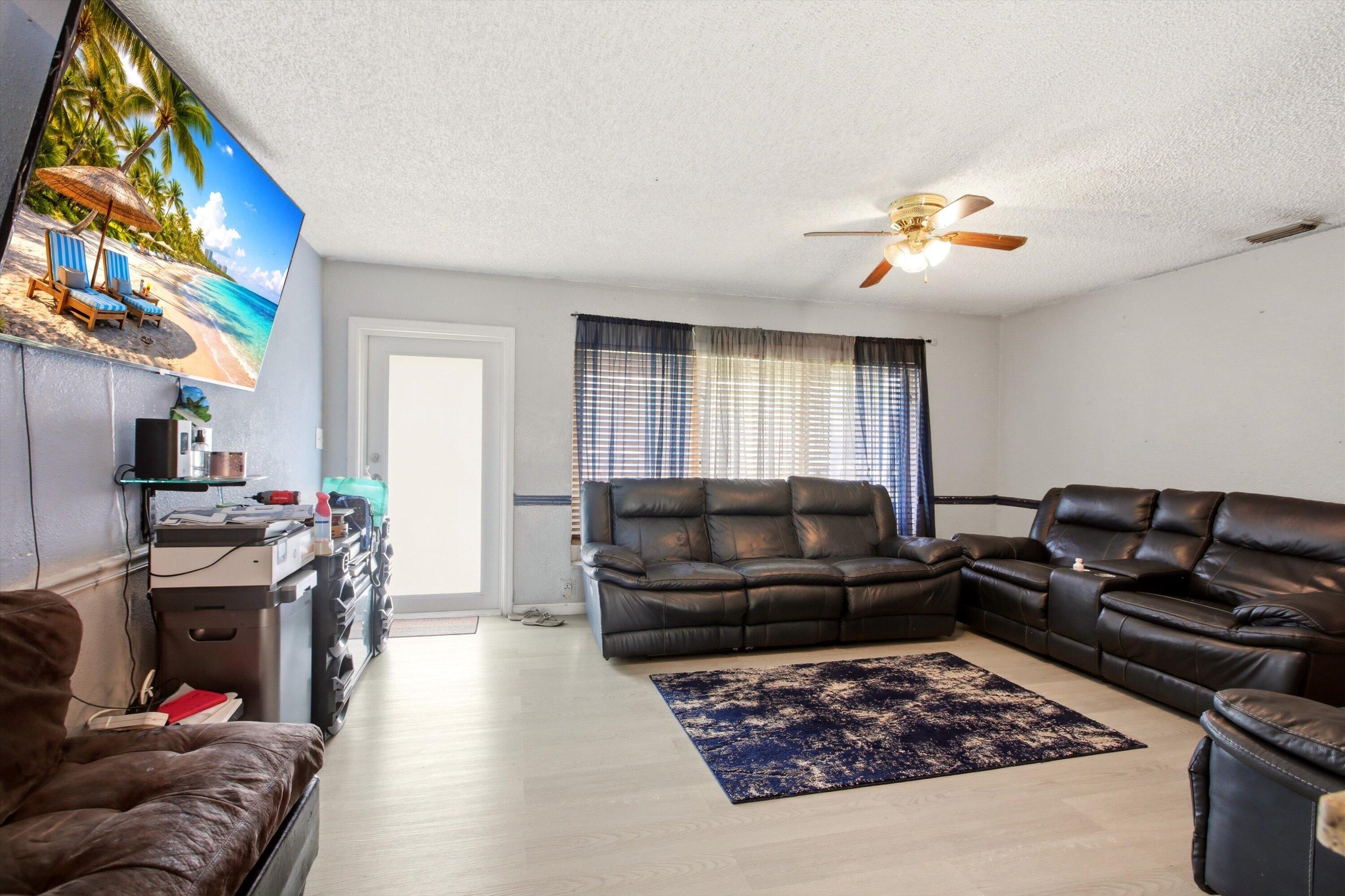 KENDALL GREEN SEC - Residential
