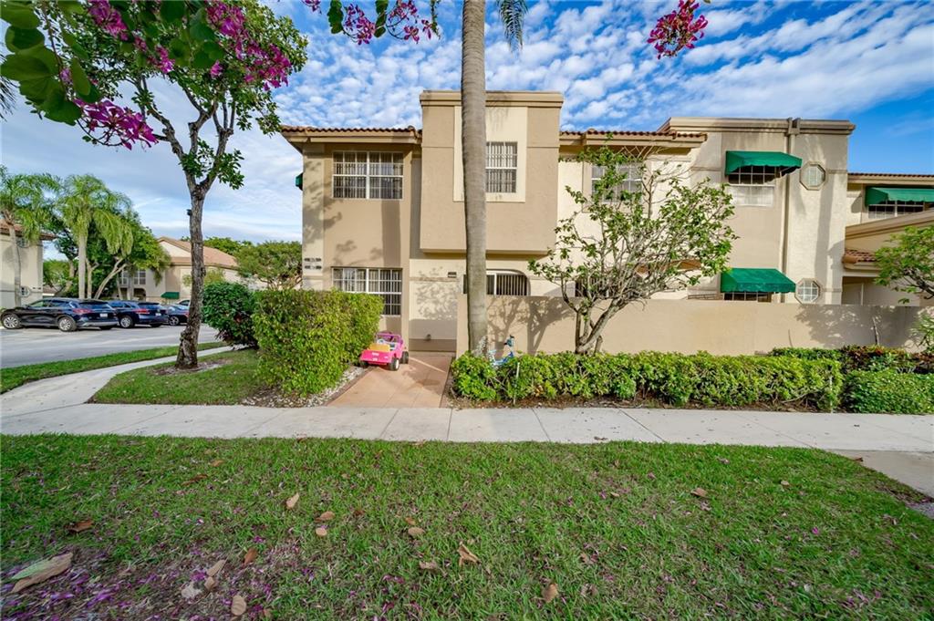 Boca Pointe - Residential