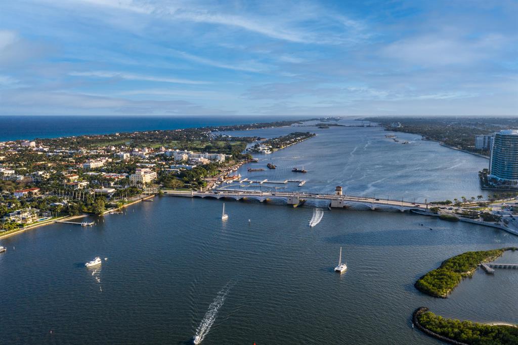 EDGEWATER - Residential