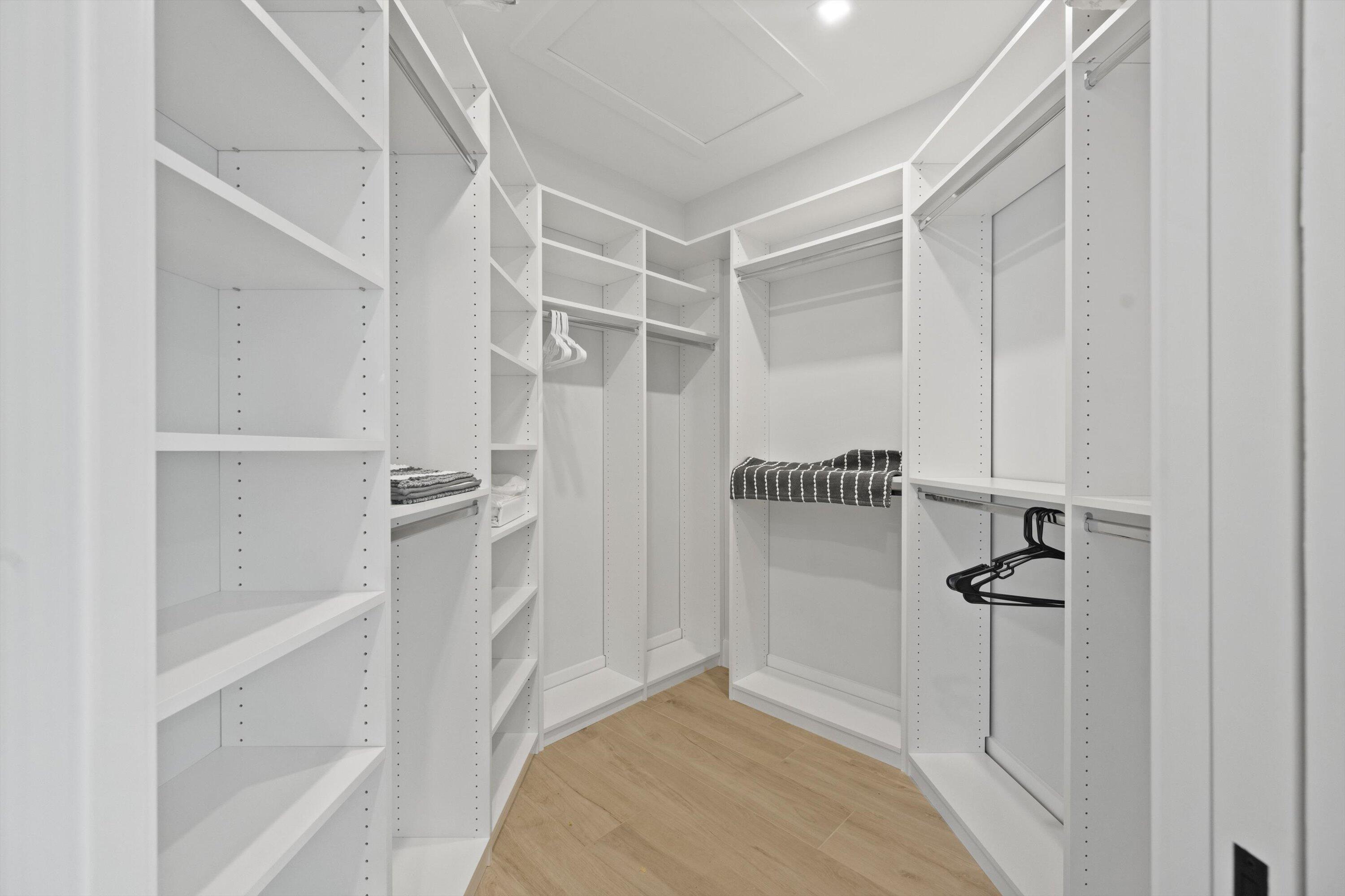 LAKEFIELD OF THE LANDINGS AT WELLINGTON 3A - Residential Lease