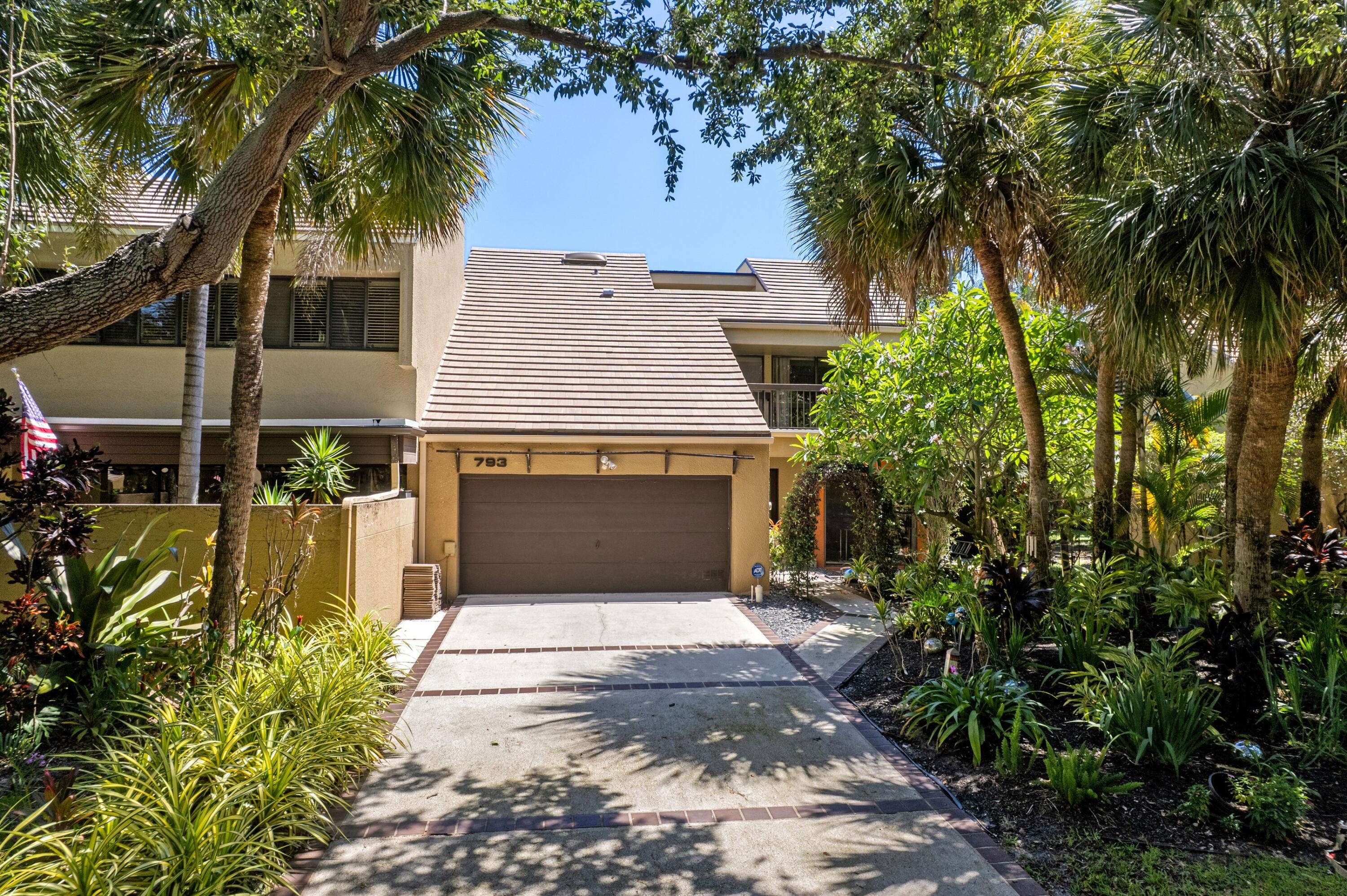 LANDS END - Residential