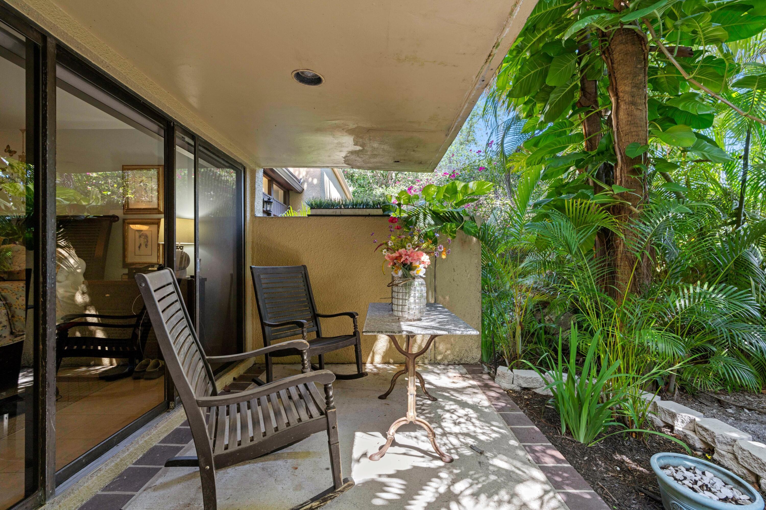 LANDS END - Residential