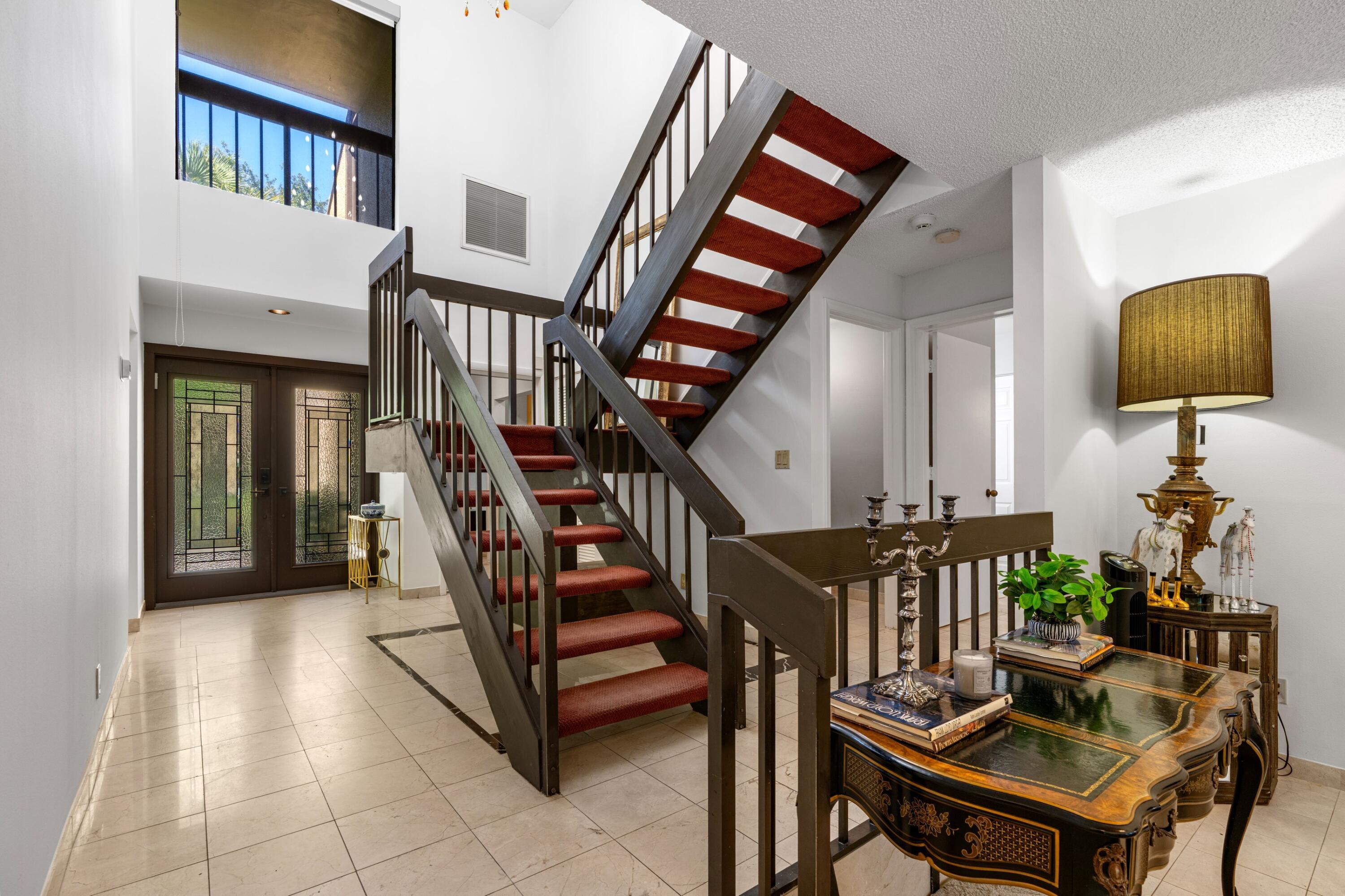 LANDS END - Residential