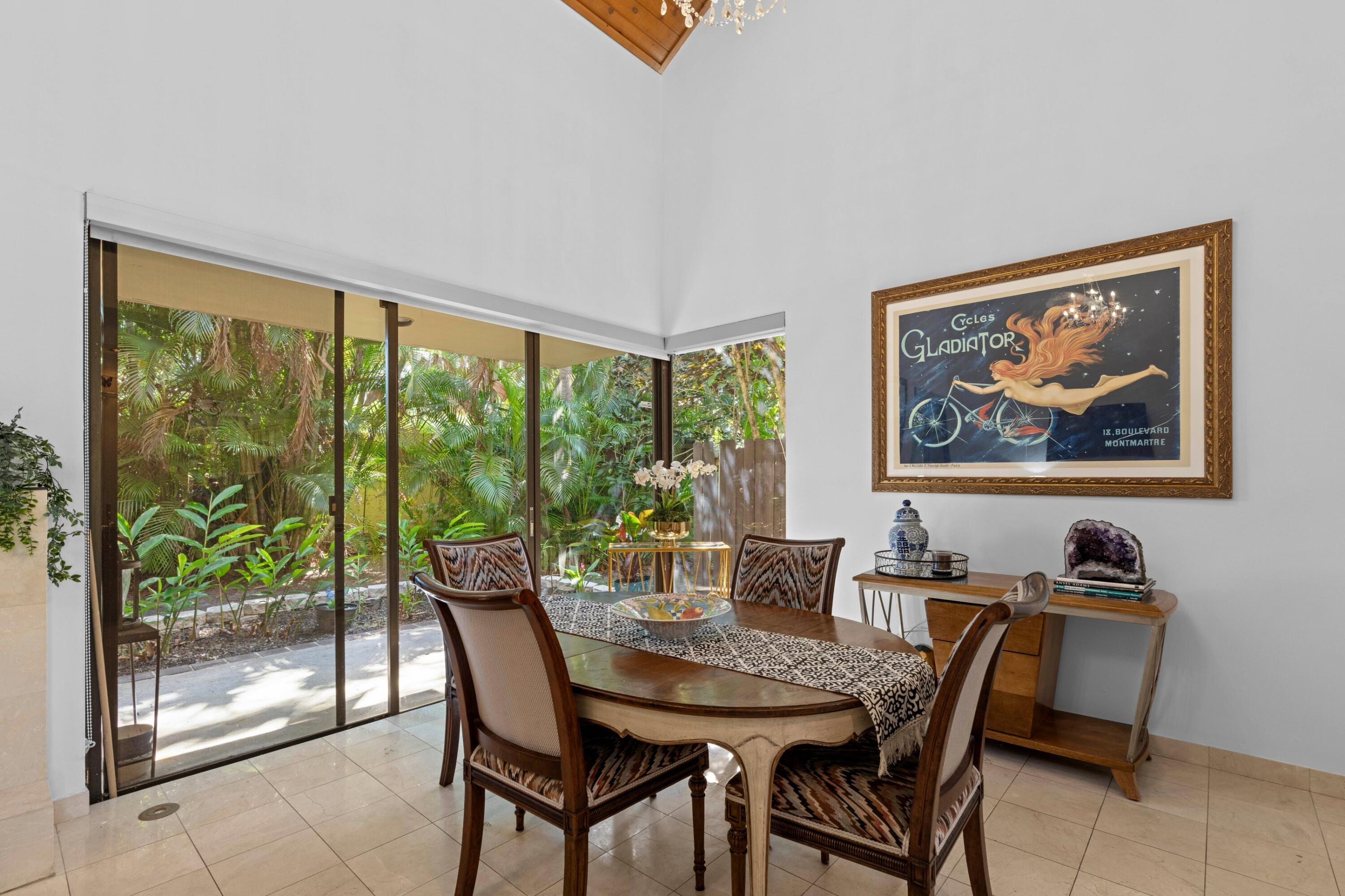 LANDS END - Residential