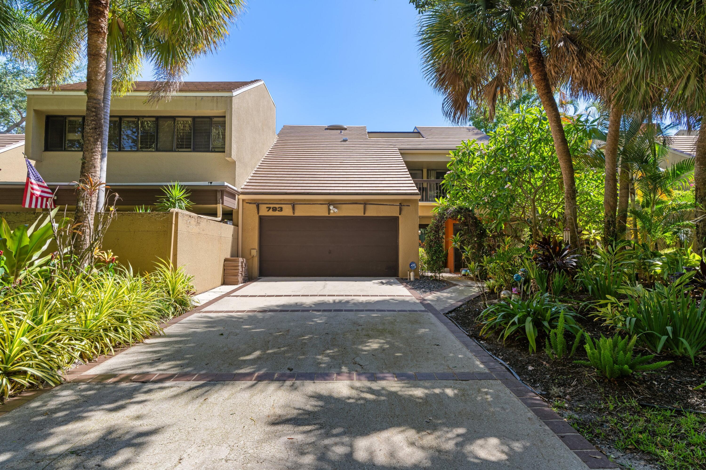 LANDS END - Residential