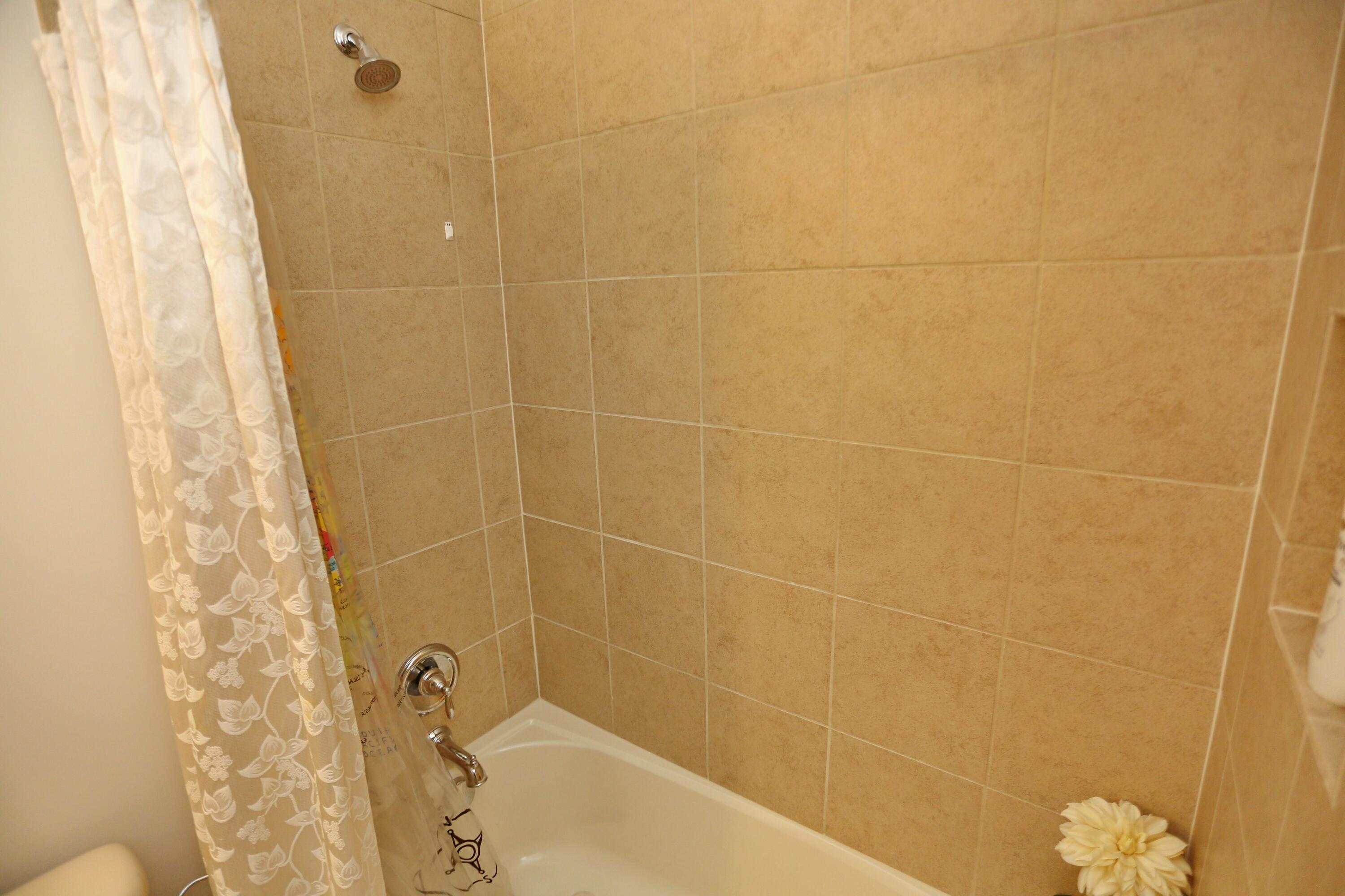 VISTA LAGO - Residential