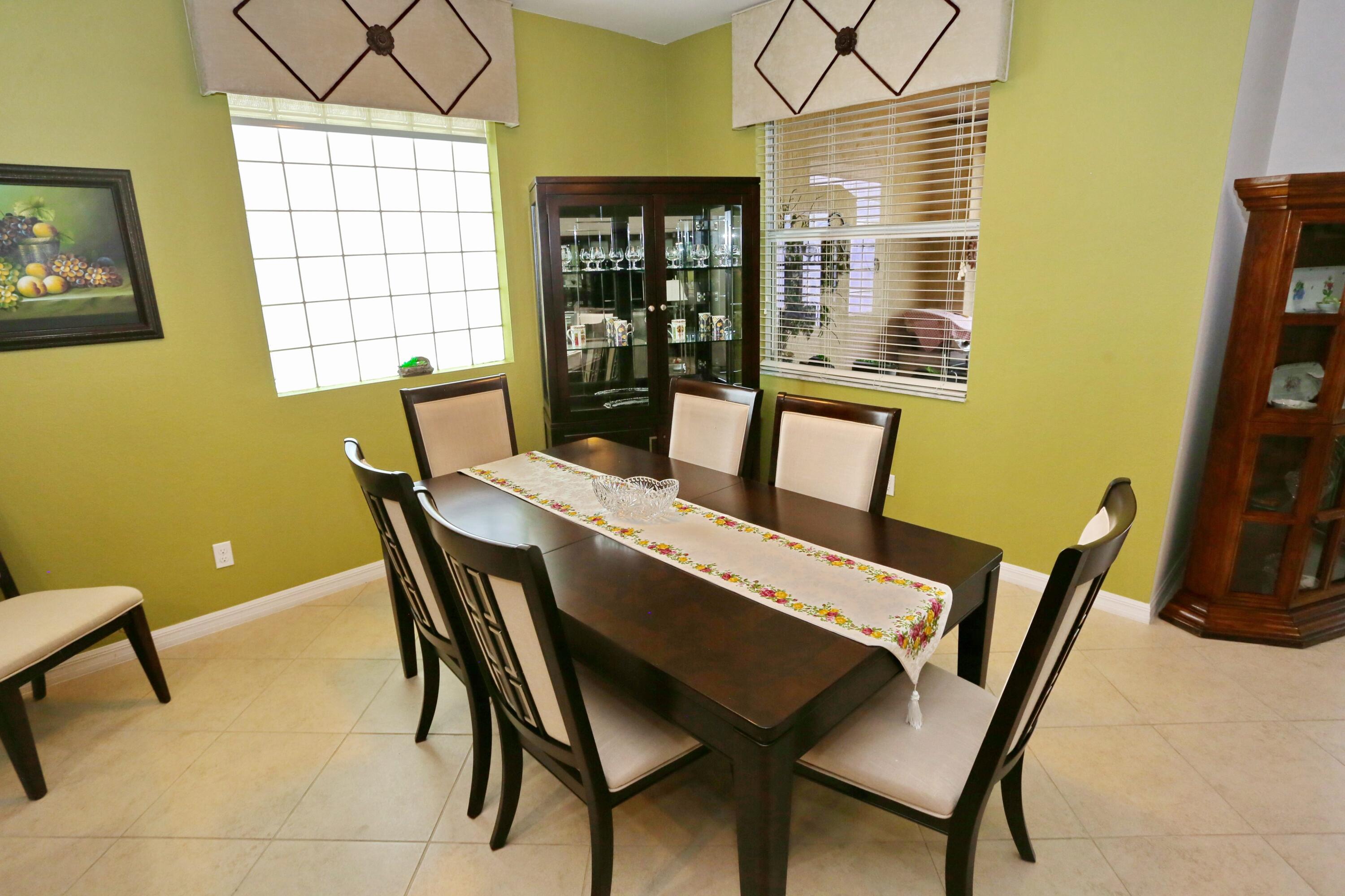 VISTA LAGO - Residential