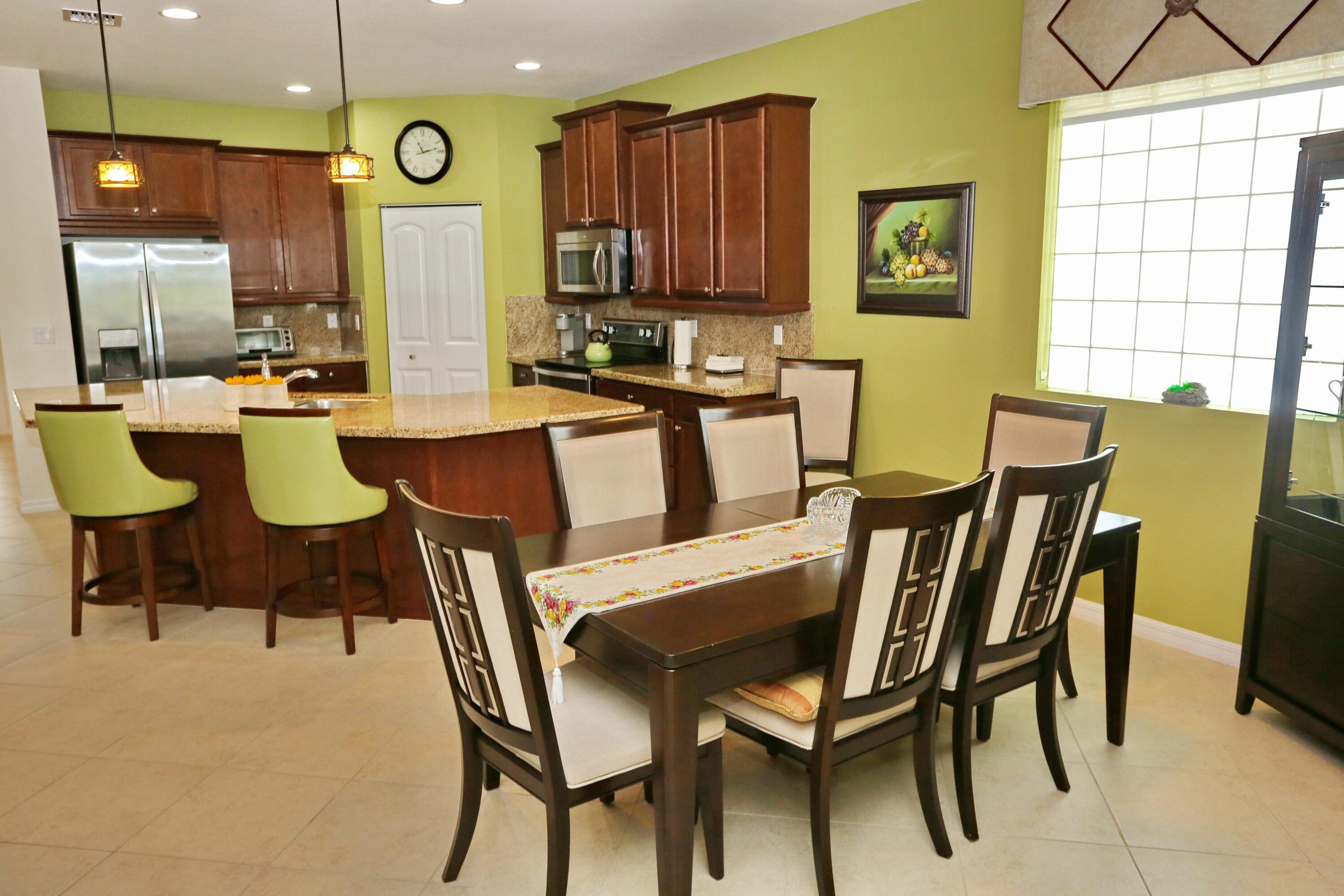 VISTA LAGO - Residential