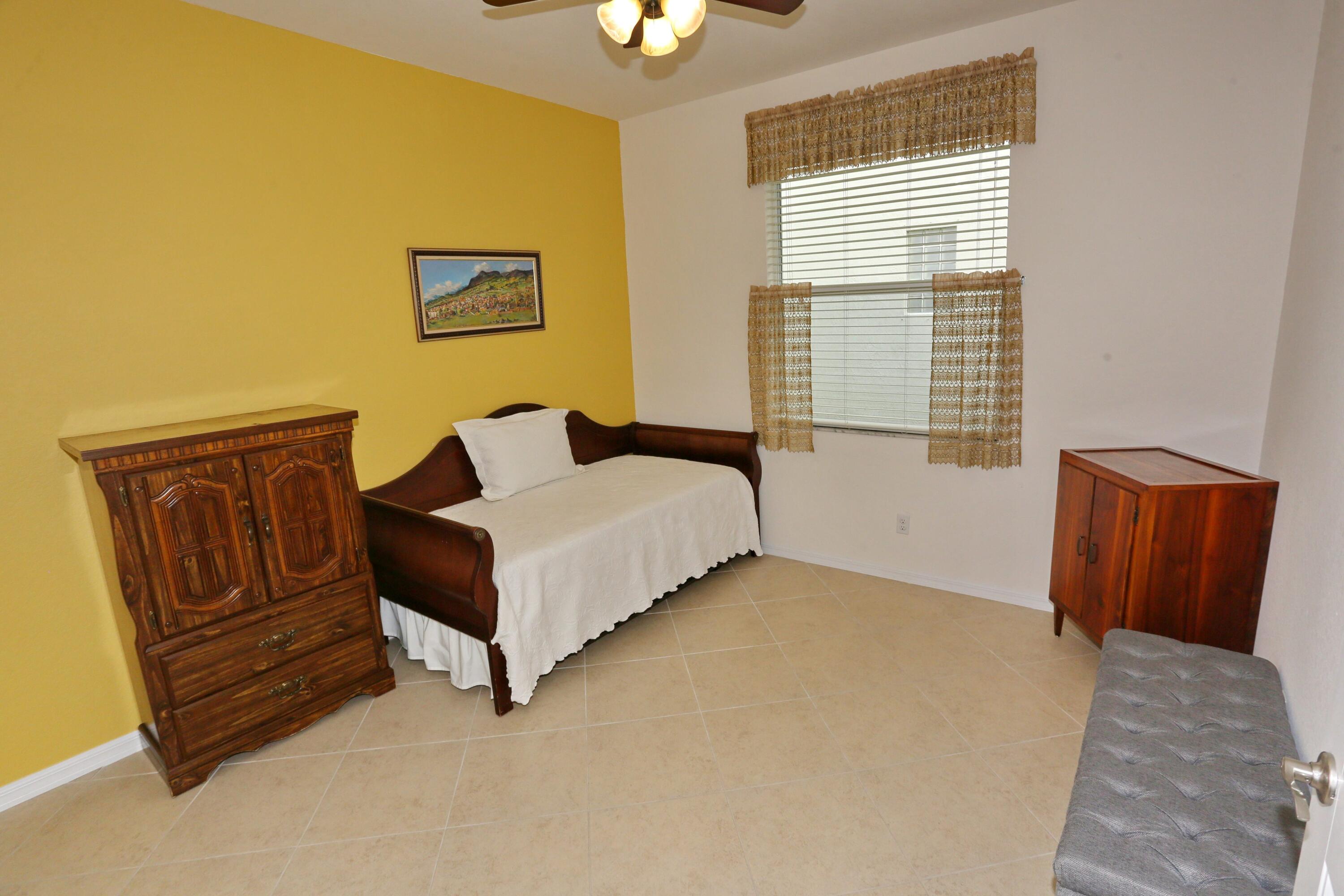 VISTA LAGO - Residential
