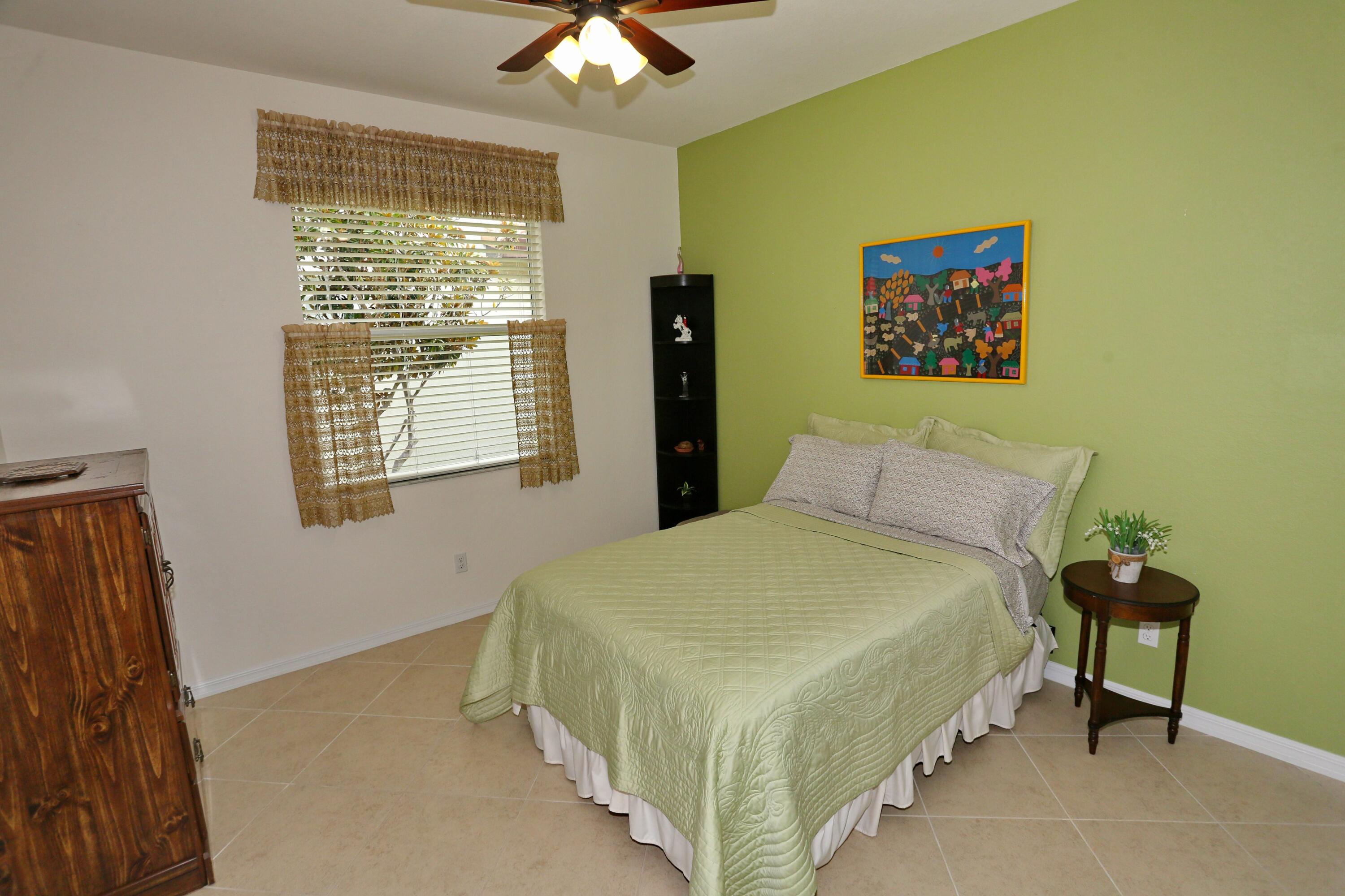 VISTA LAGO - Residential