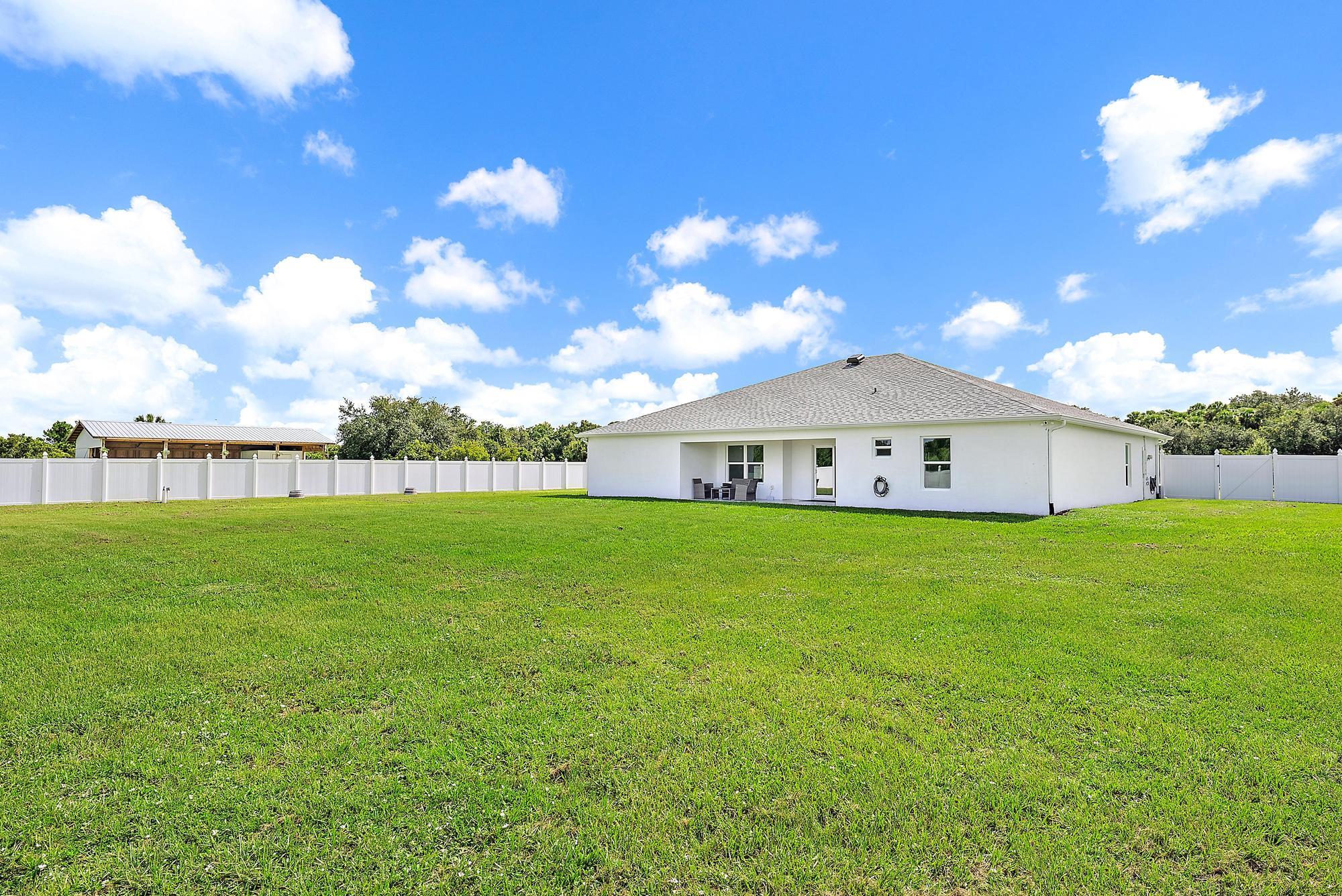 BRIDLEWOOD RANCHES - Residential