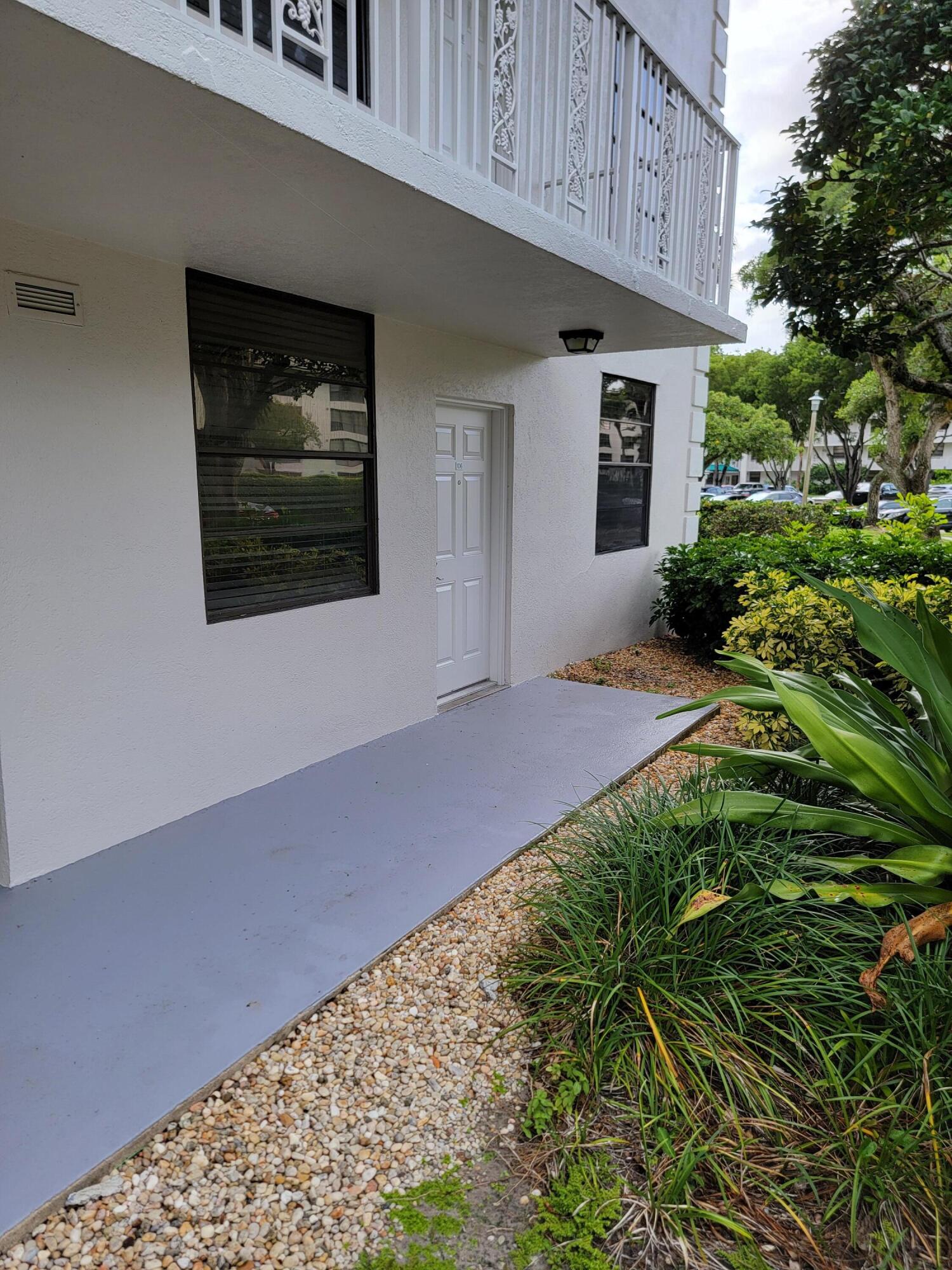 WHITEHALL CONDO OF THE LANDS OF THE PRESIDENT - Residential Lease
