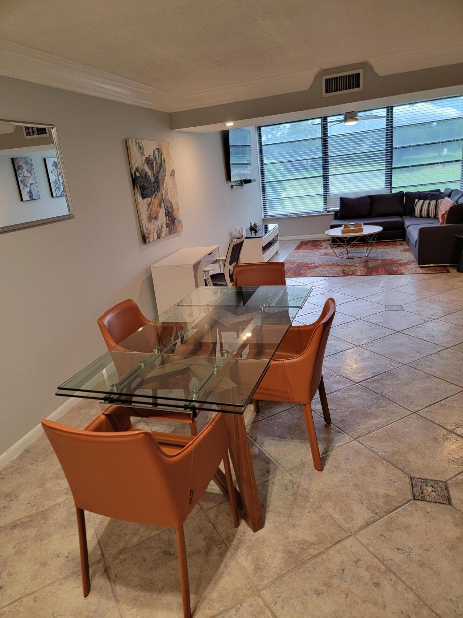 WHITEHALL CONDO OF THE LANDS OF THE PRESIDENT - Residential Lease