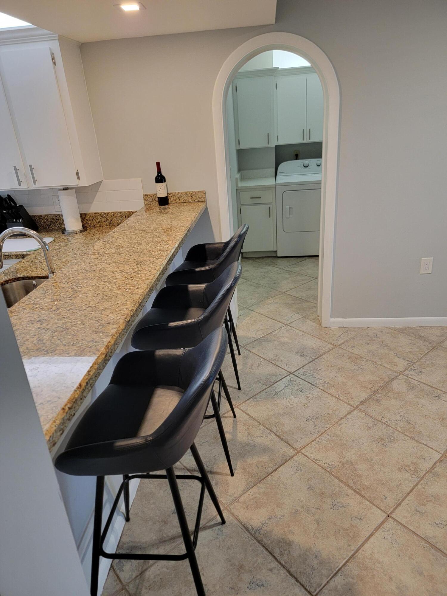 WHITEHALL CONDO OF THE LANDS OF THE PRESIDENT - Residential Lease
