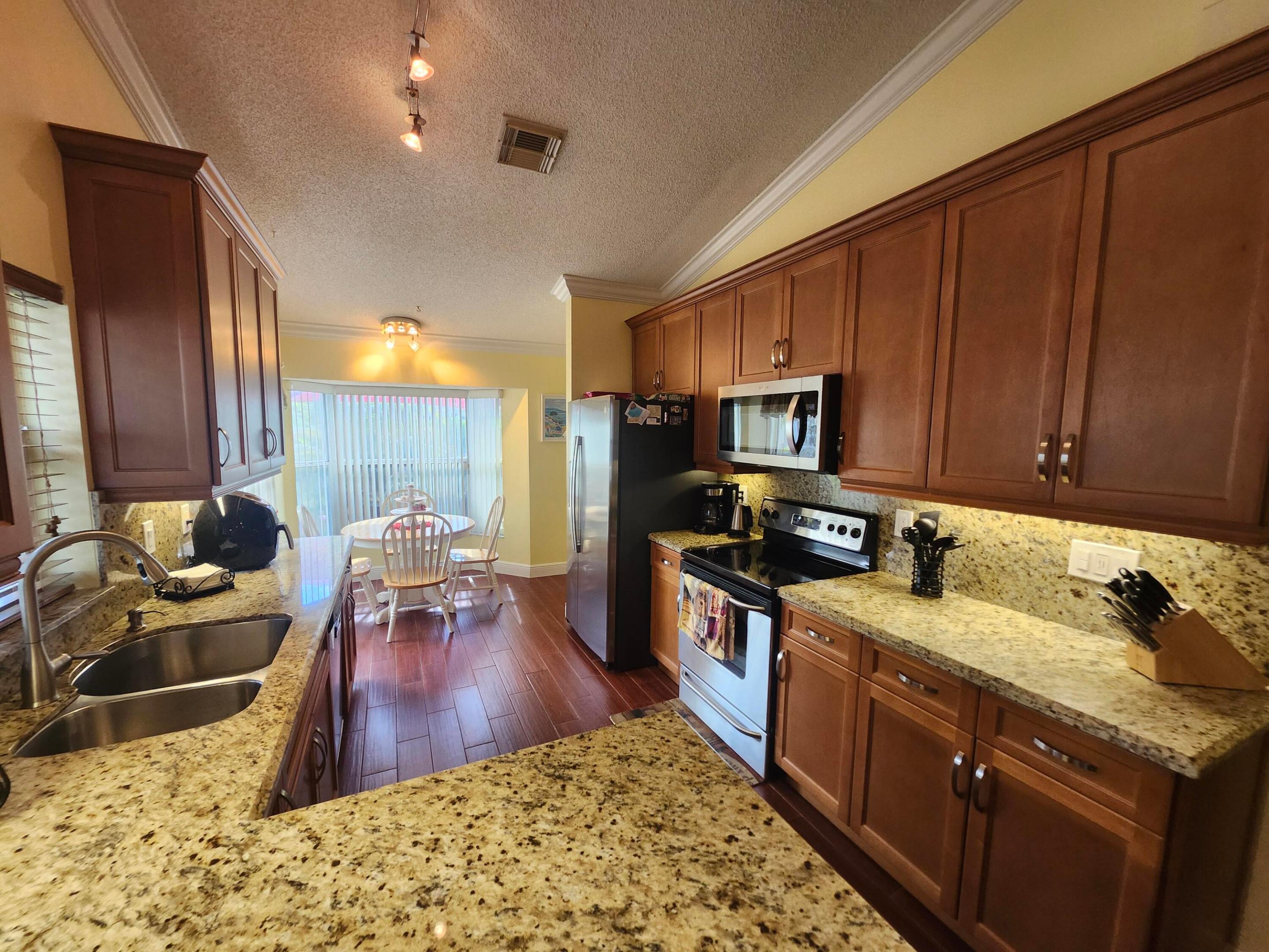 CHAPEL OAKS - Residential