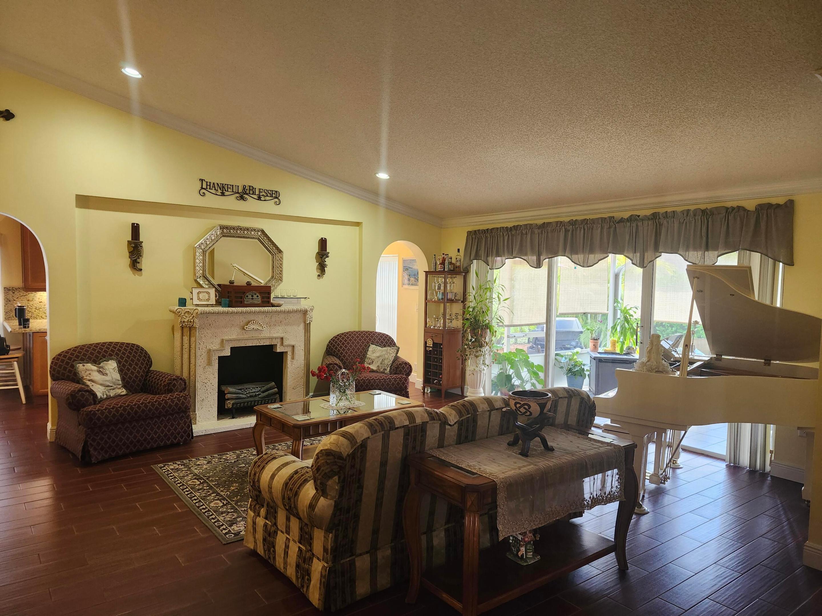 CHAPEL OAKS - Residential