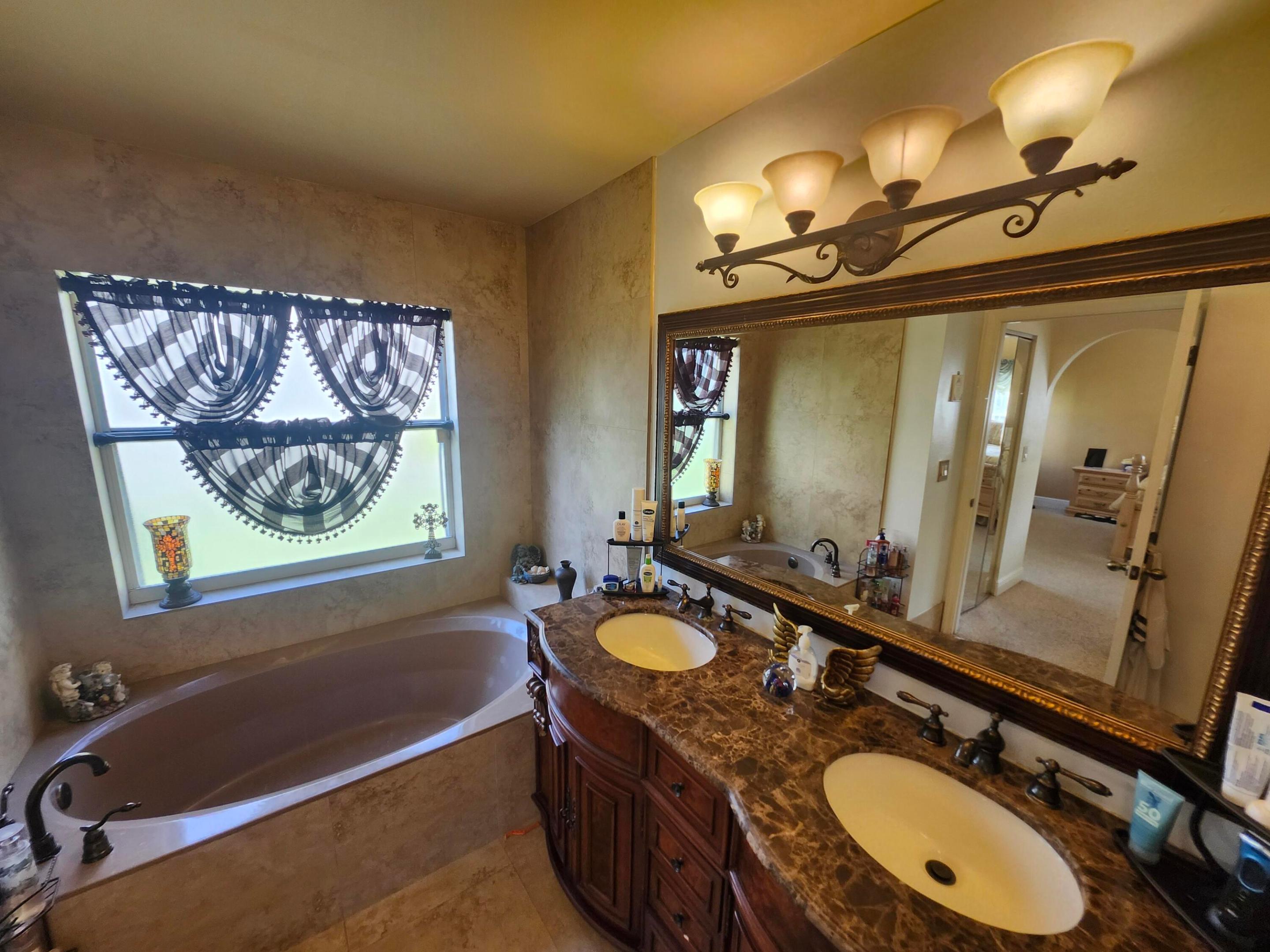 CHAPEL OAKS - Residential