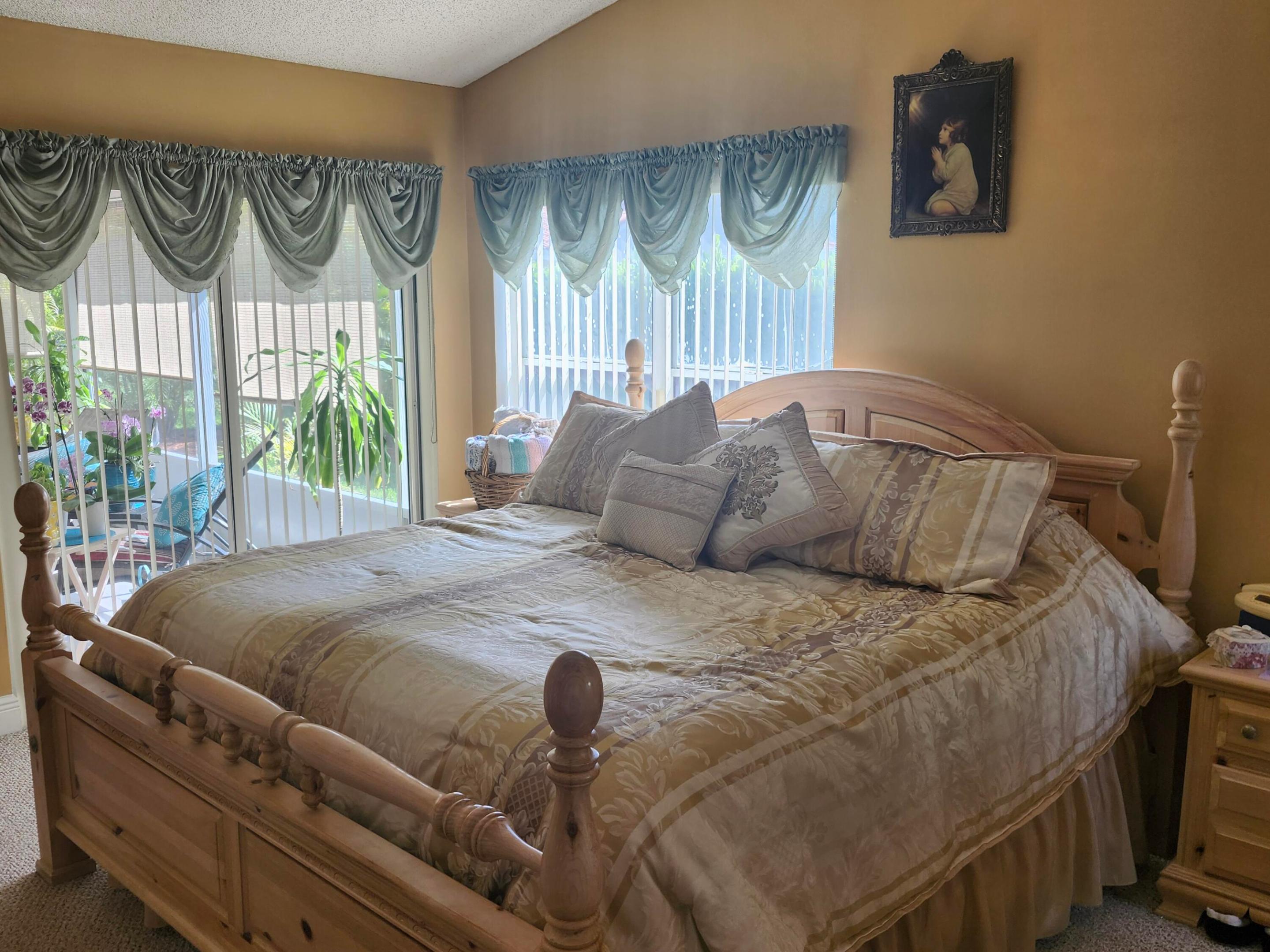CHAPEL OAKS - Residential
