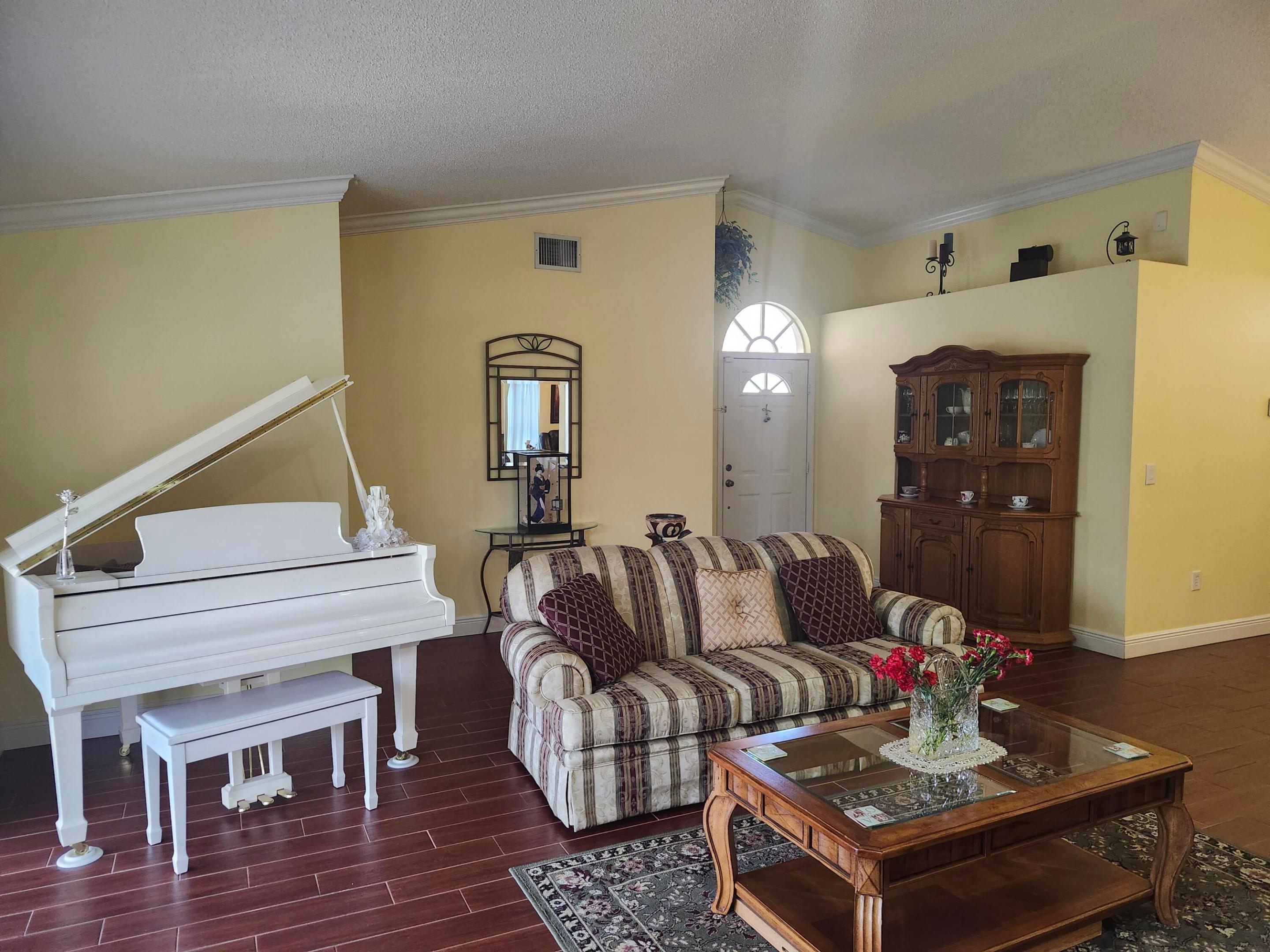 CHAPEL OAKS - Residential