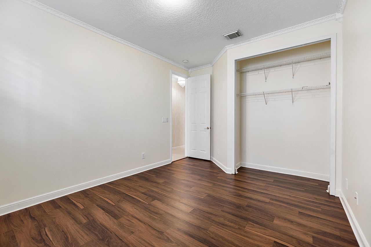 Kensington North 151-25 B - Residential