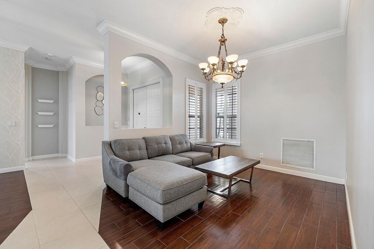 Kensington North 151-25 B - Residential