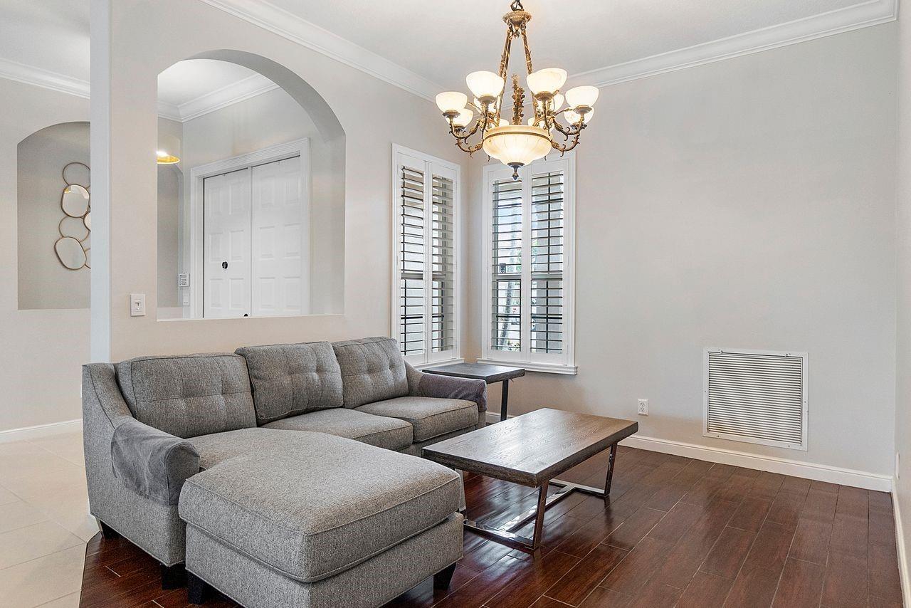 Kensington North 151-25 B - Residential
