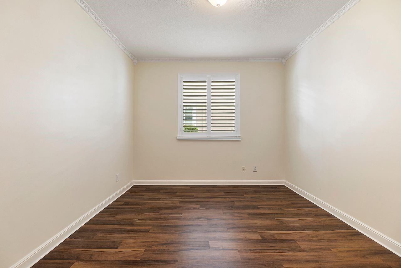 Kensington North 151-25 B - Residential