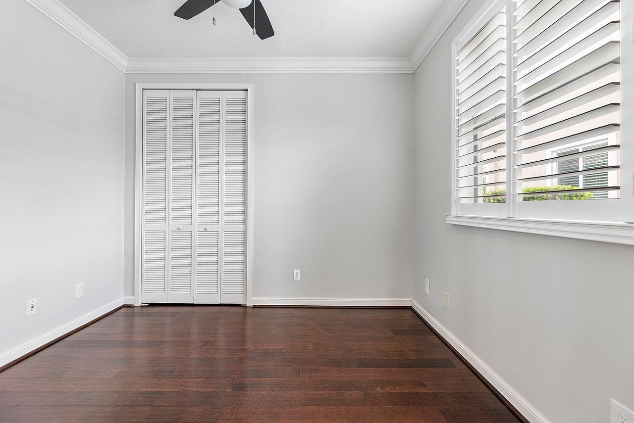 Kensington North 151-25 B - Residential