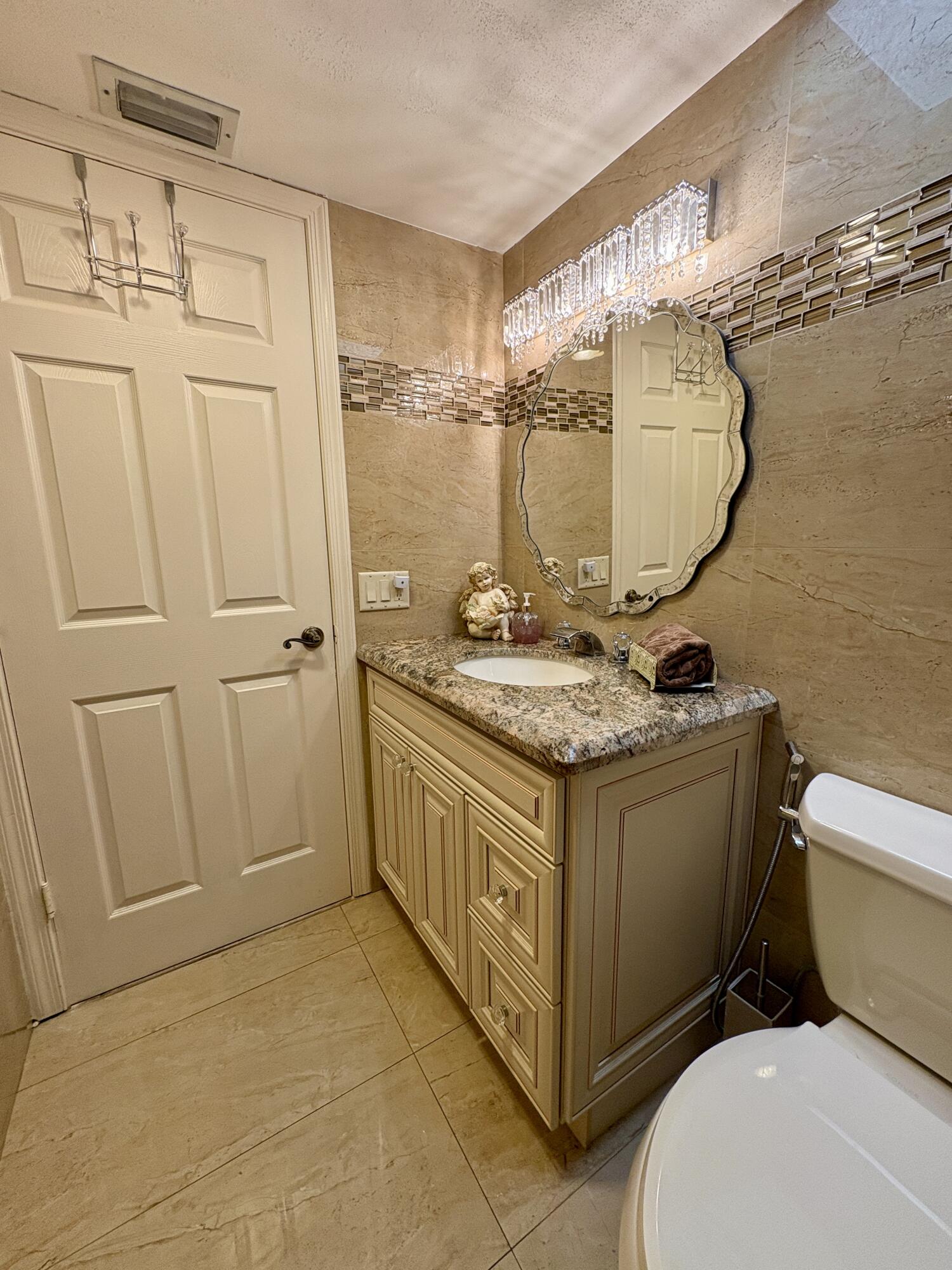 BARWOOD CONDO - Residential