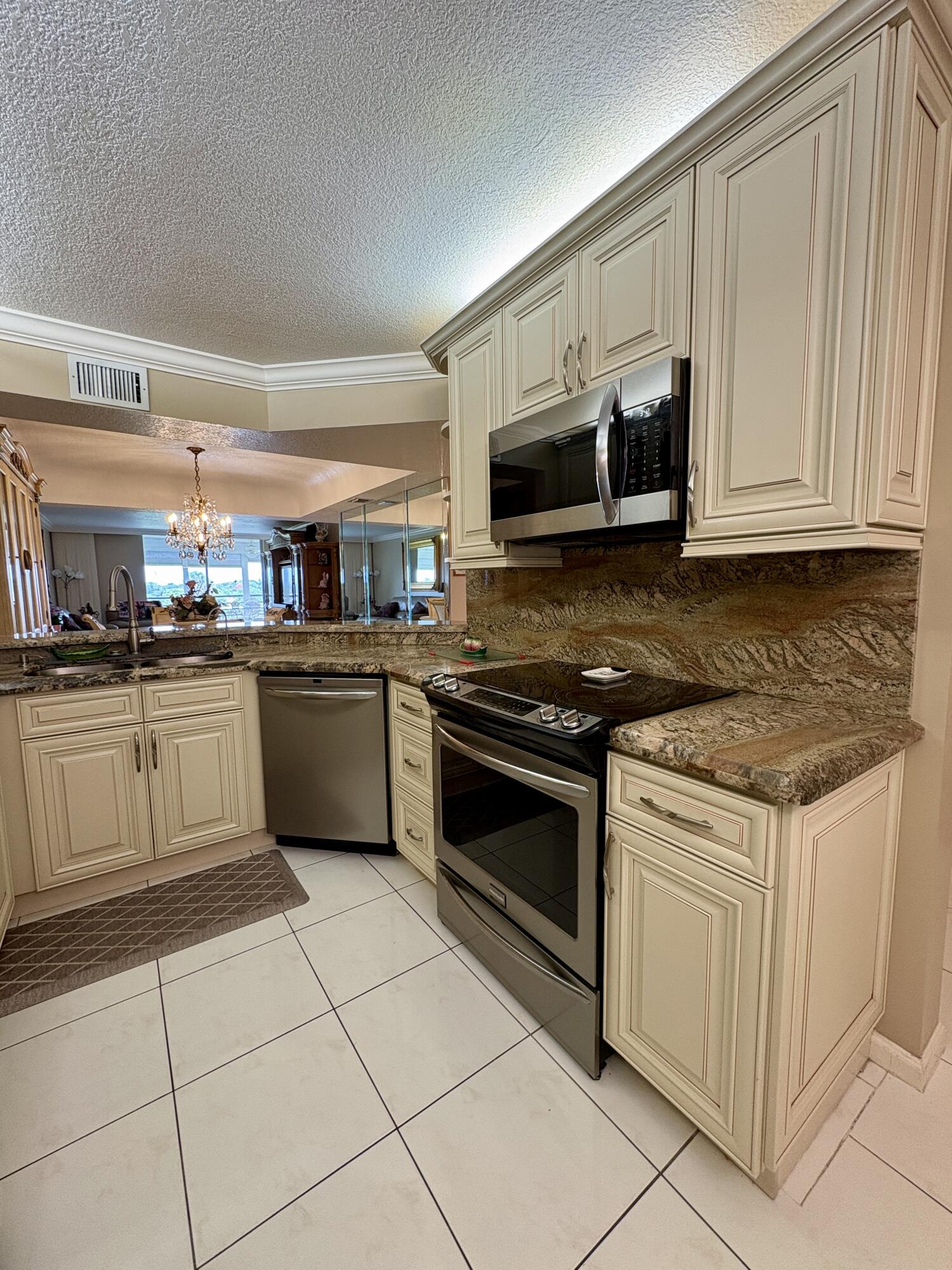 BARWOOD CONDO - Residential