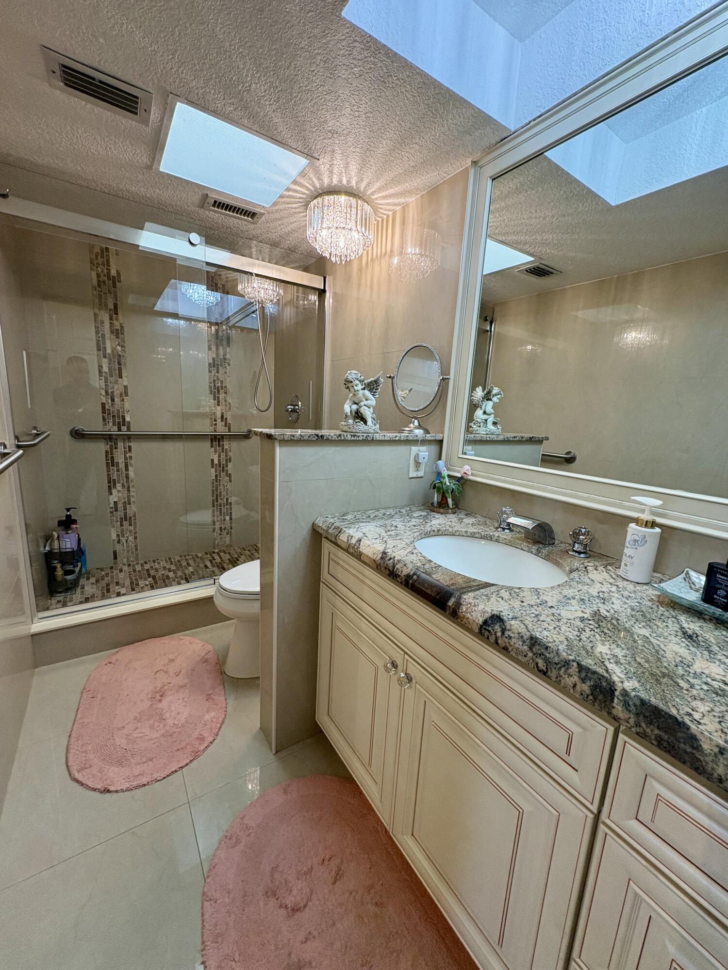 BARWOOD CONDO - Residential