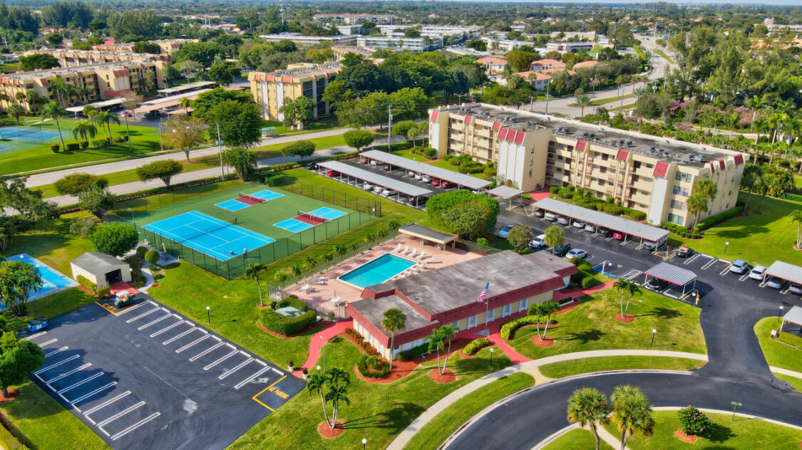 BARWOOD CONDO - Residential