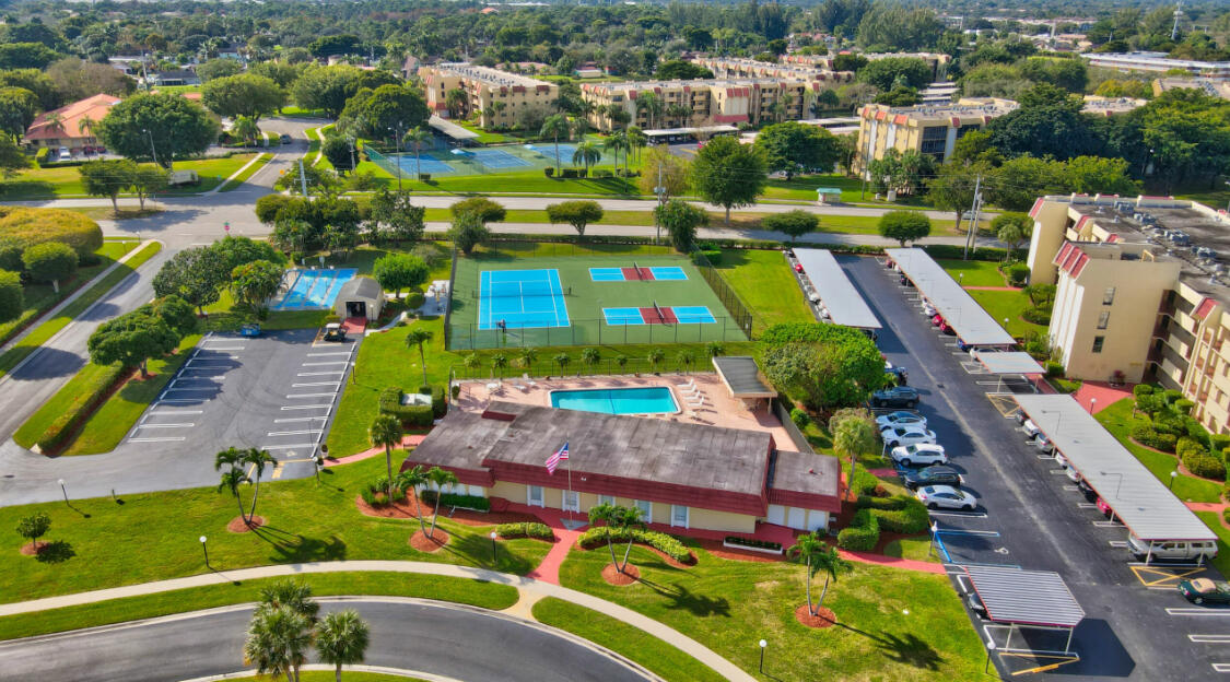 BARWOOD CONDO - Residential