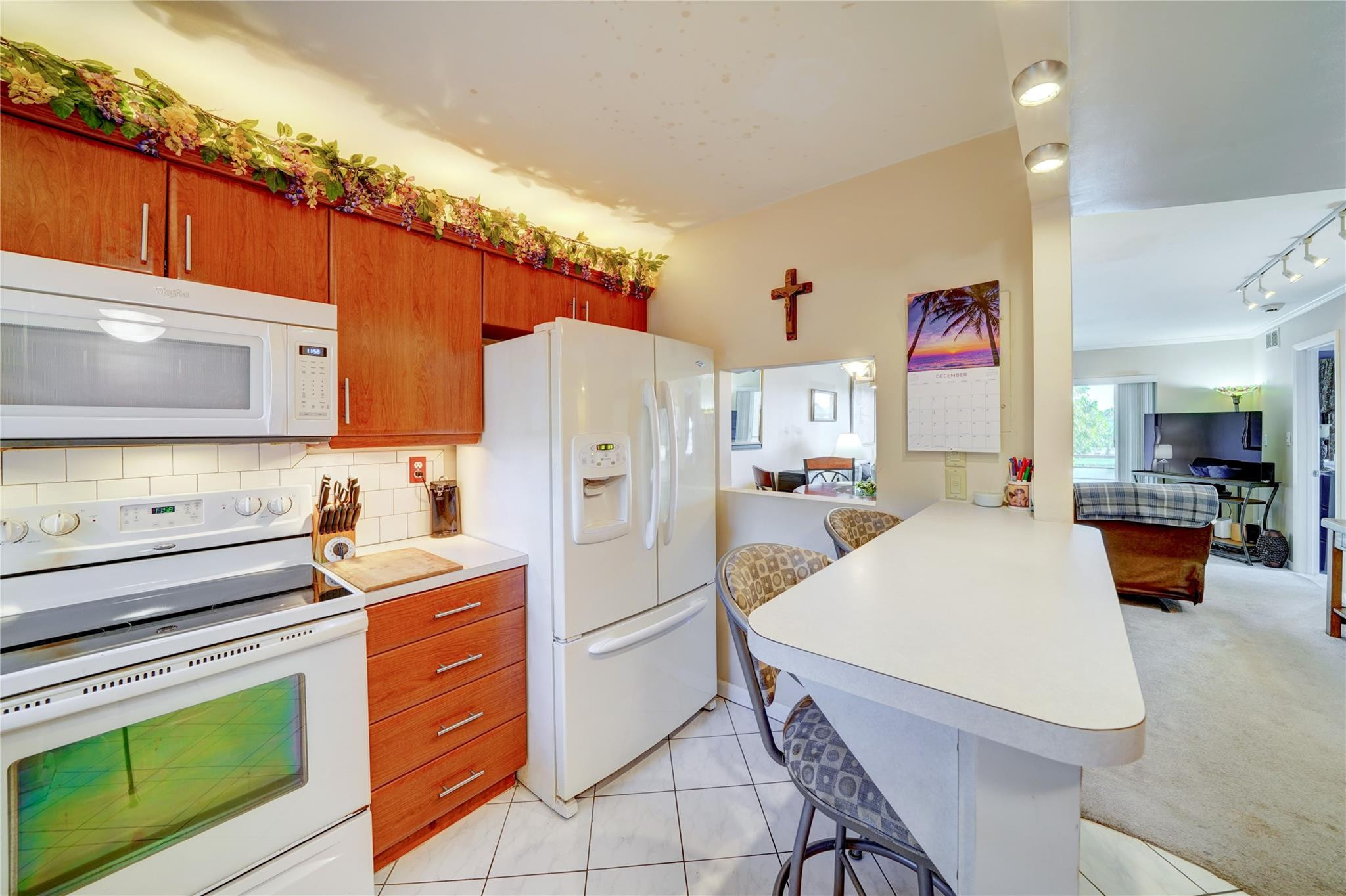 SUNRISE LAKES PHASE III - Residential