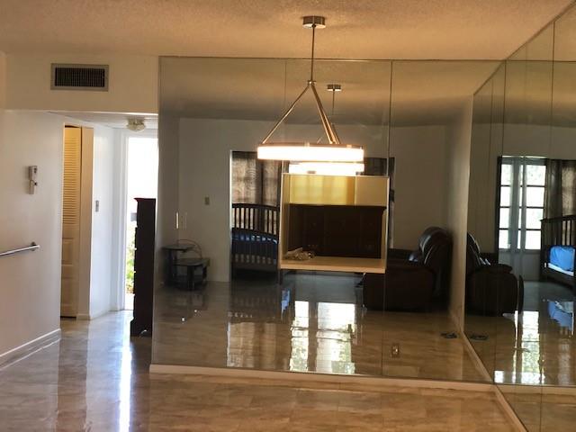 Oriole Golf and Tennis - Residential