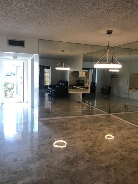 Oriole Golf and Tennis - Residential
