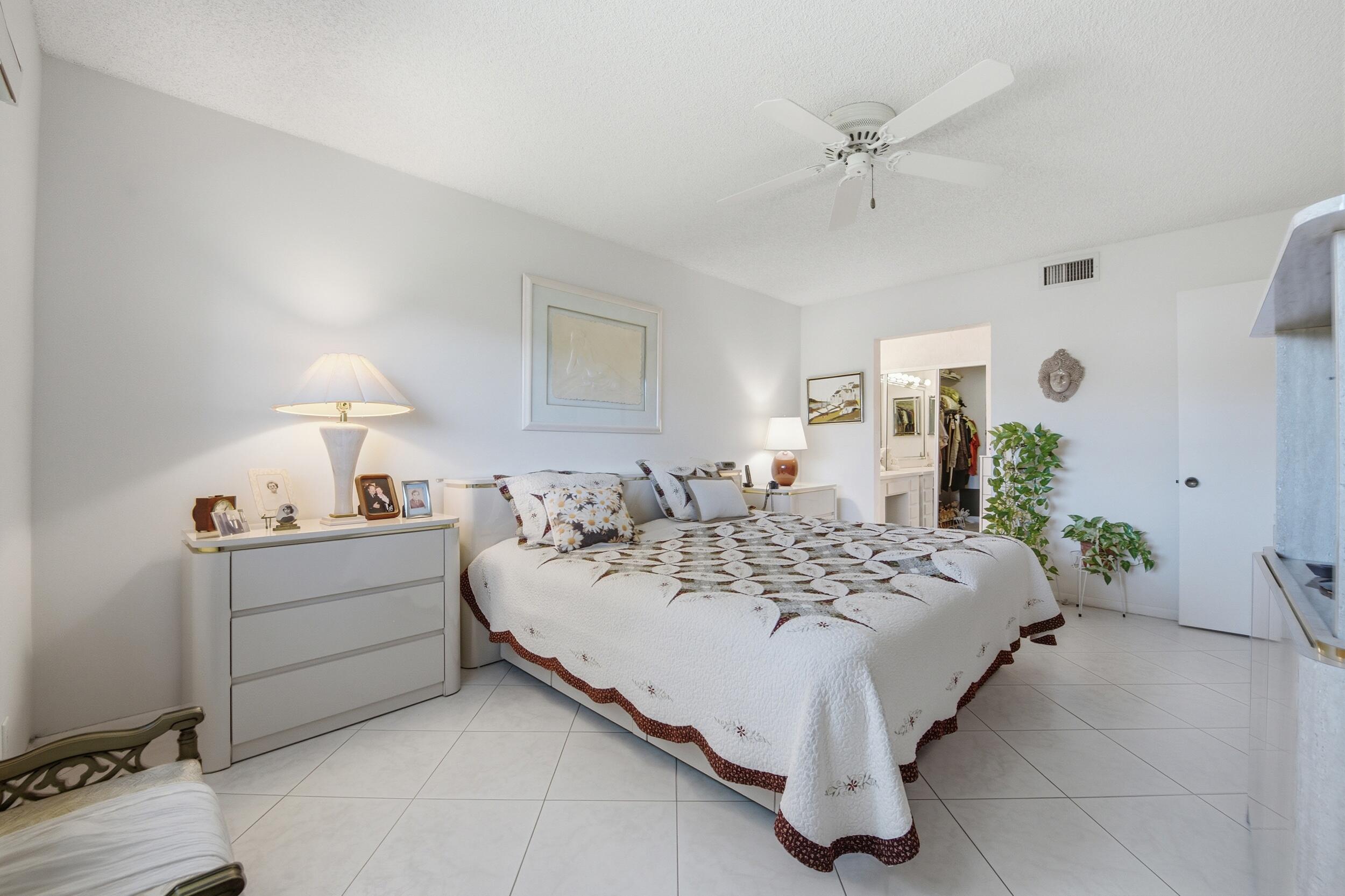 WATERSEDGE AT THE LAKES OF DELRAY CONDO C - Residential