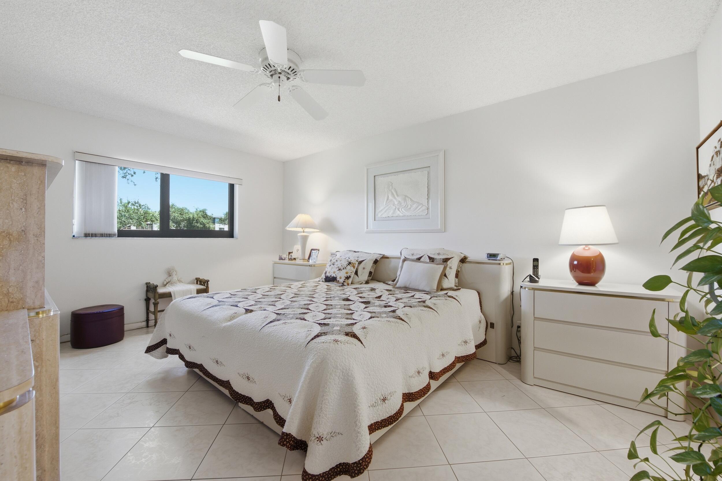 WATERSEDGE AT THE LAKES OF DELRAY CONDO C - Residential