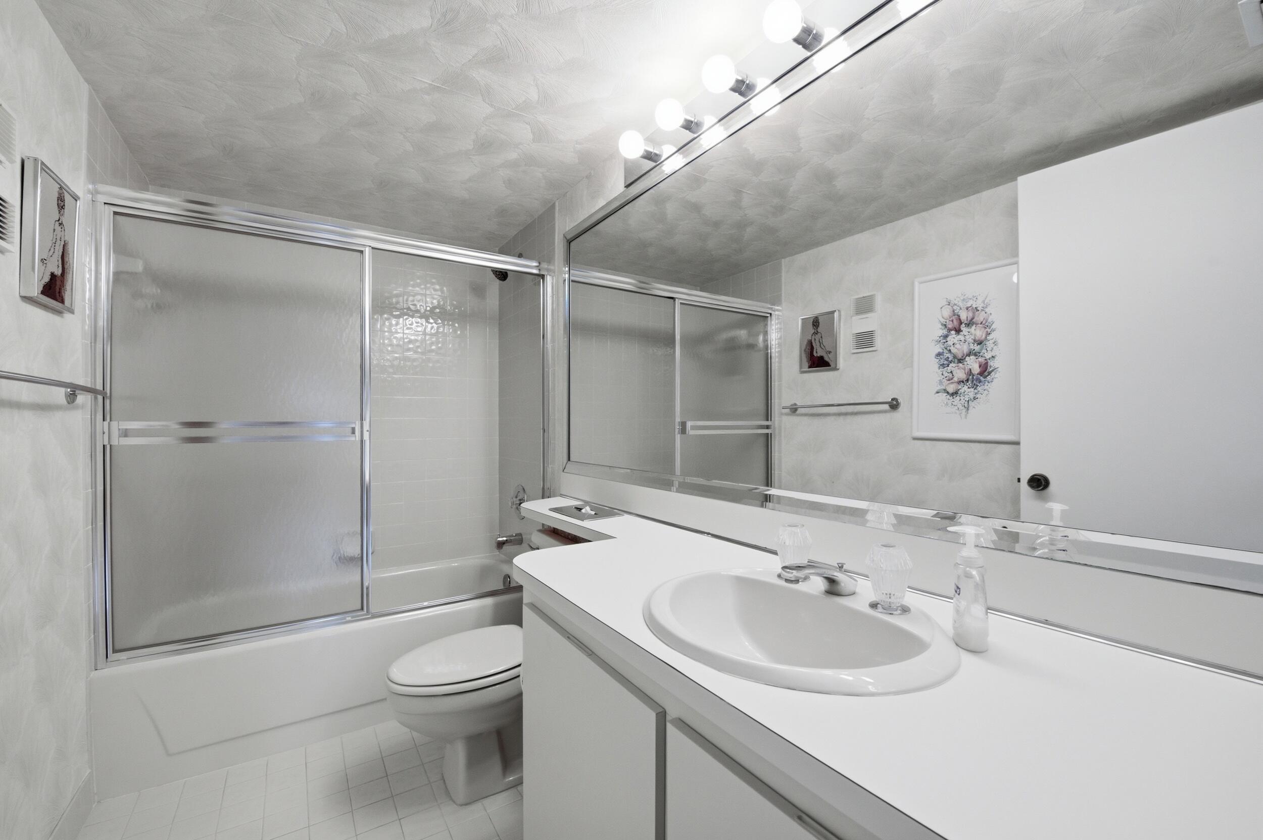 WATERSEDGE AT THE LAKES OF DELRAY CONDO C - Residential