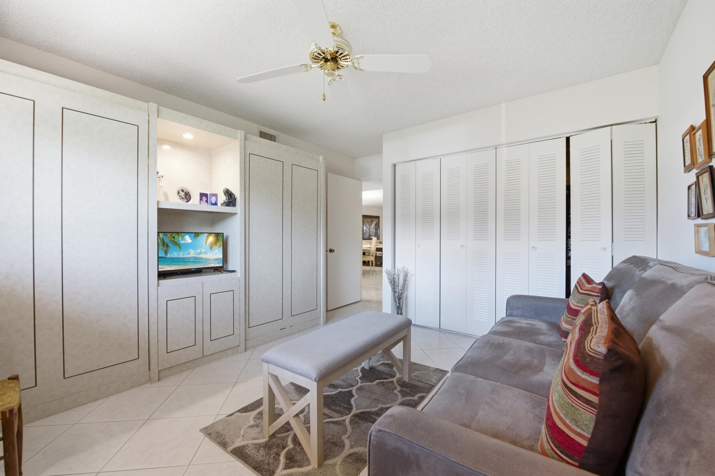 WATERSEDGE AT THE LAKES OF DELRAY CONDO C - Residential