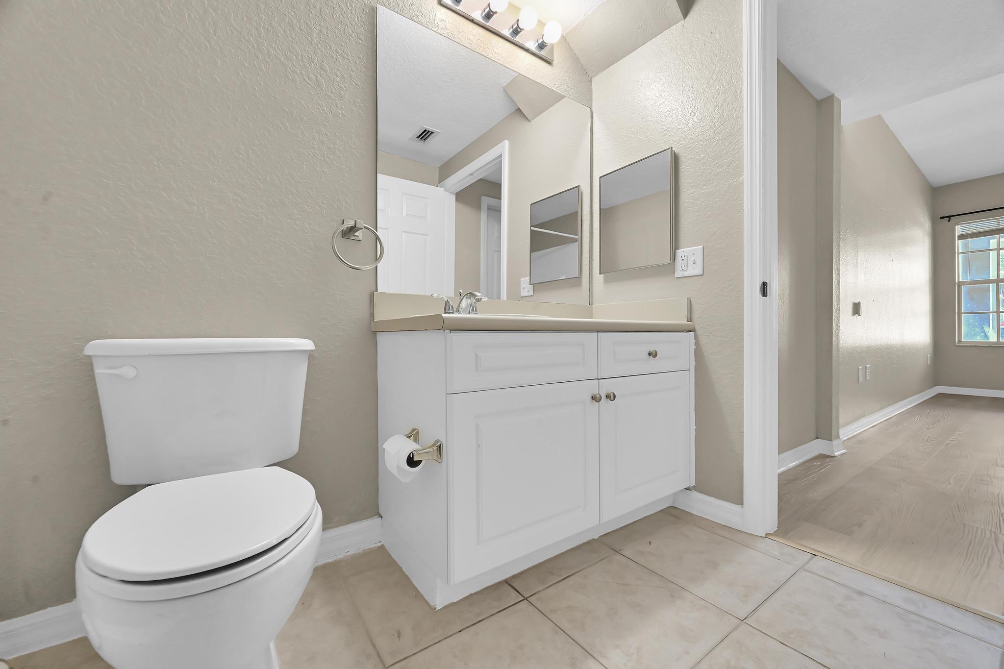 THE ESTATES AT STUART CONDO - Residential Lease